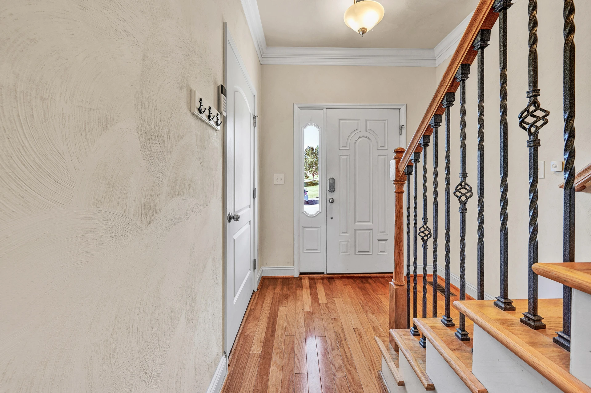 867 Walhalla CT - Photo 2