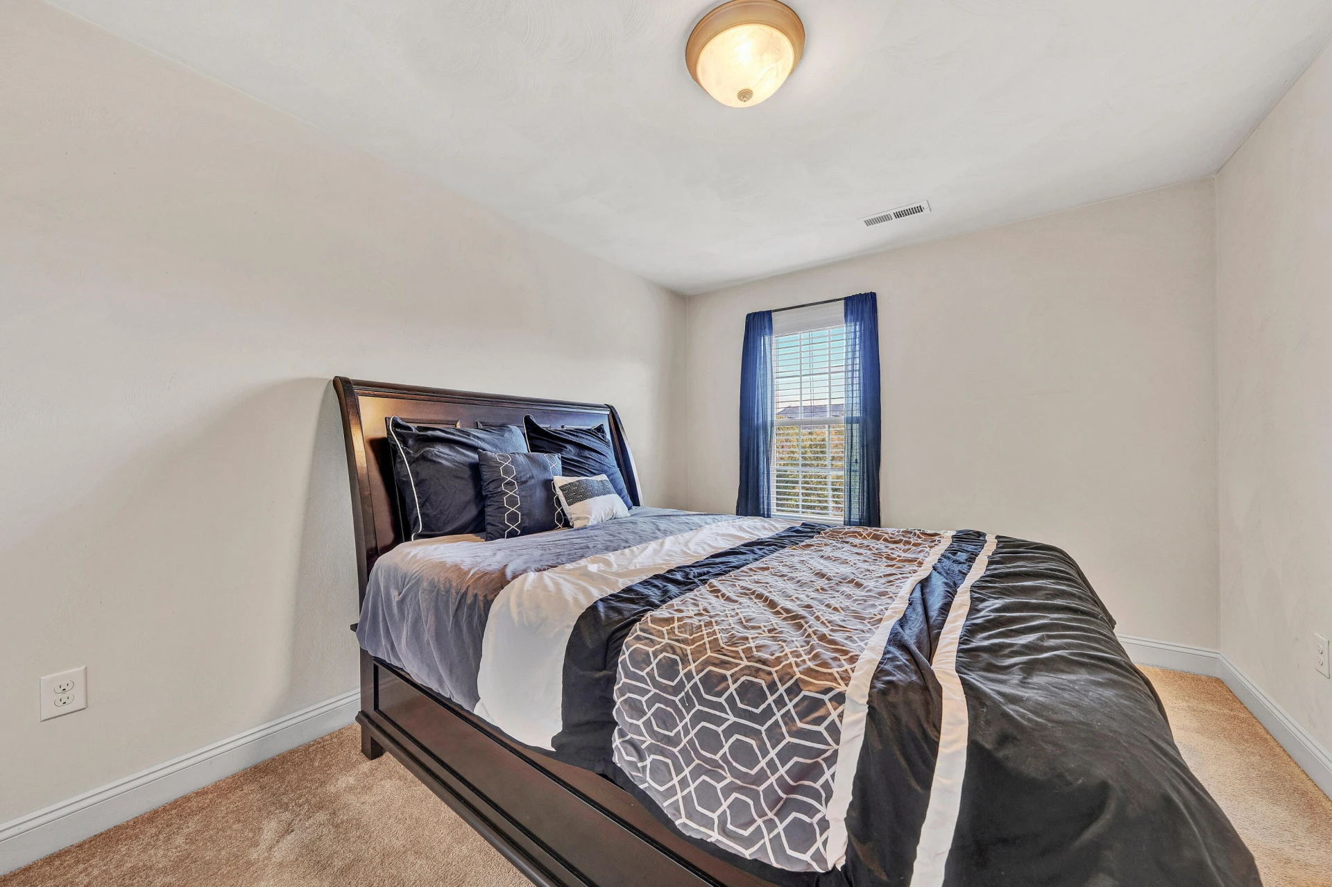 867 Walhalla CT - Photo 21