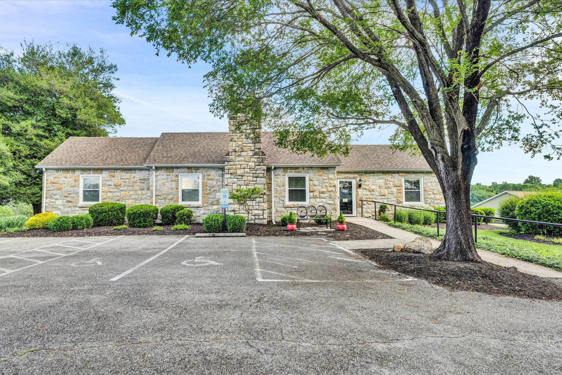 867 Walhalla CT - Photo 36