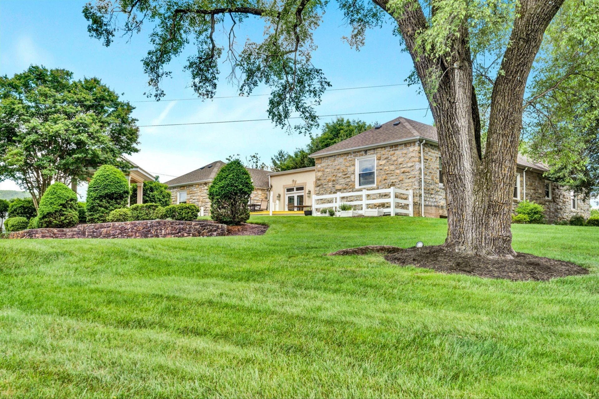 867 Walhalla CT - Photo 37
