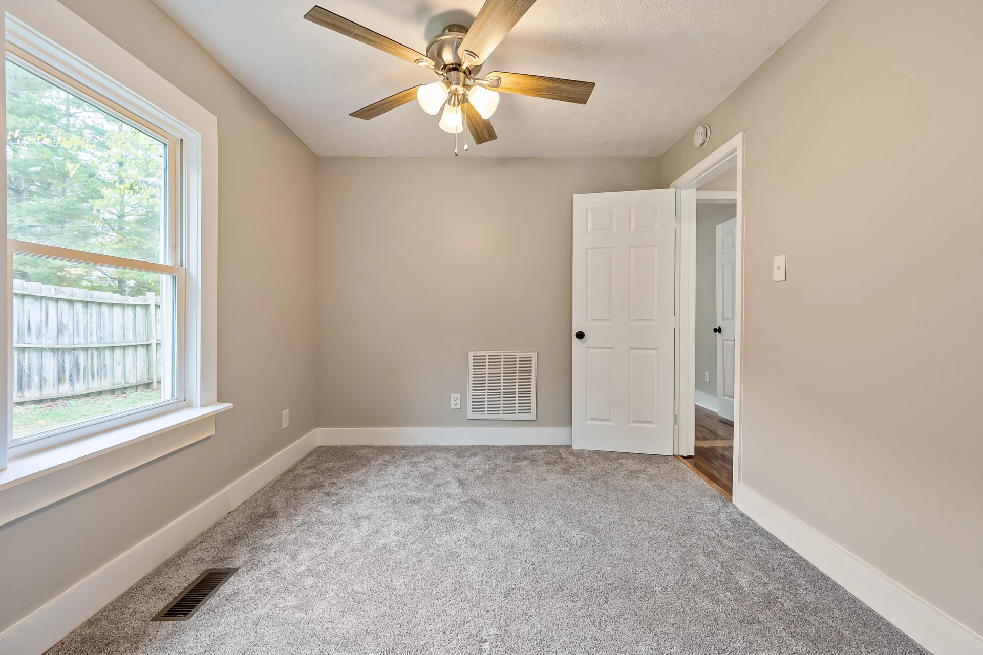 306 Lester ST - Photo 26