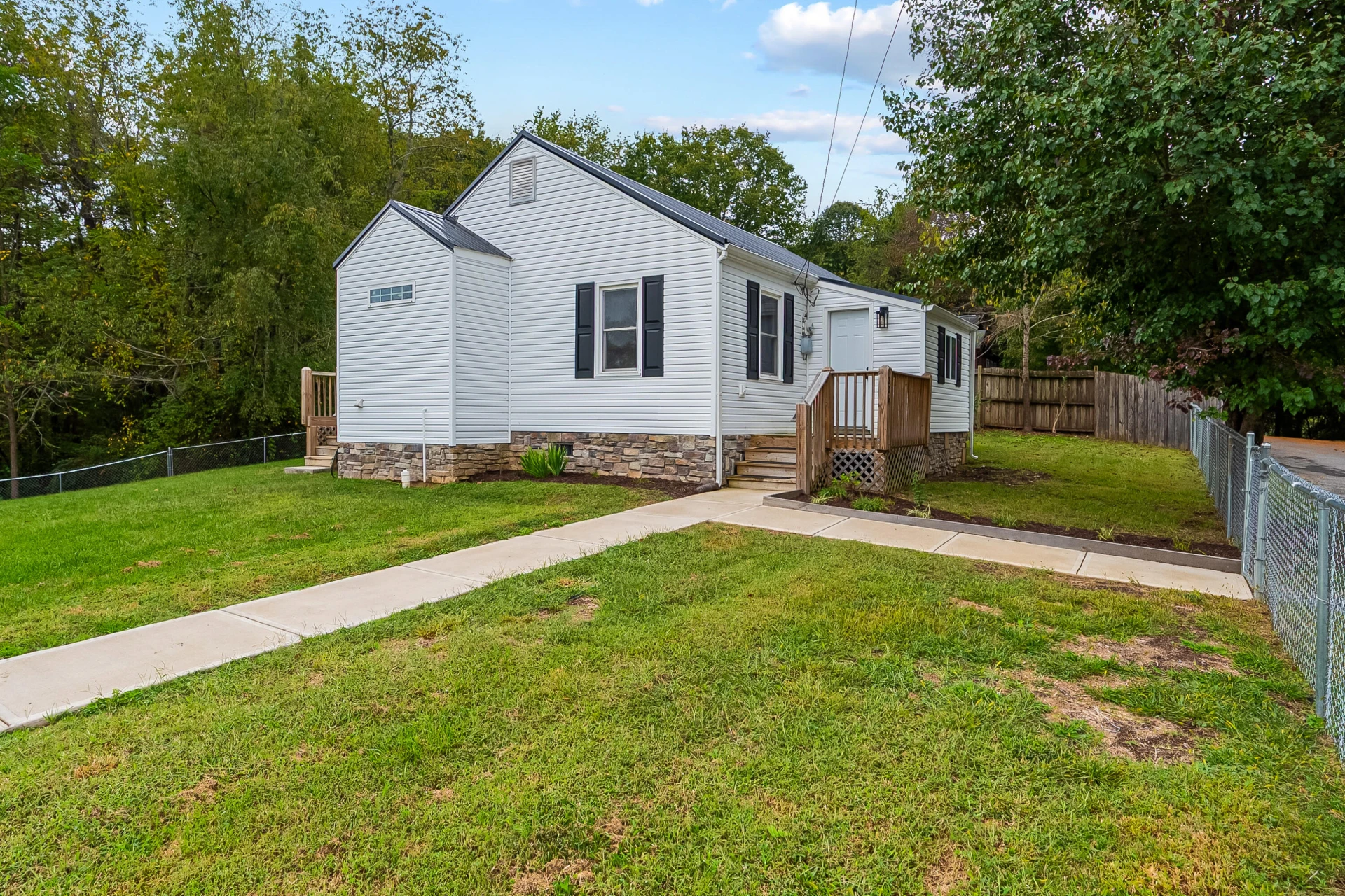 306 Lester ST - Photo 30