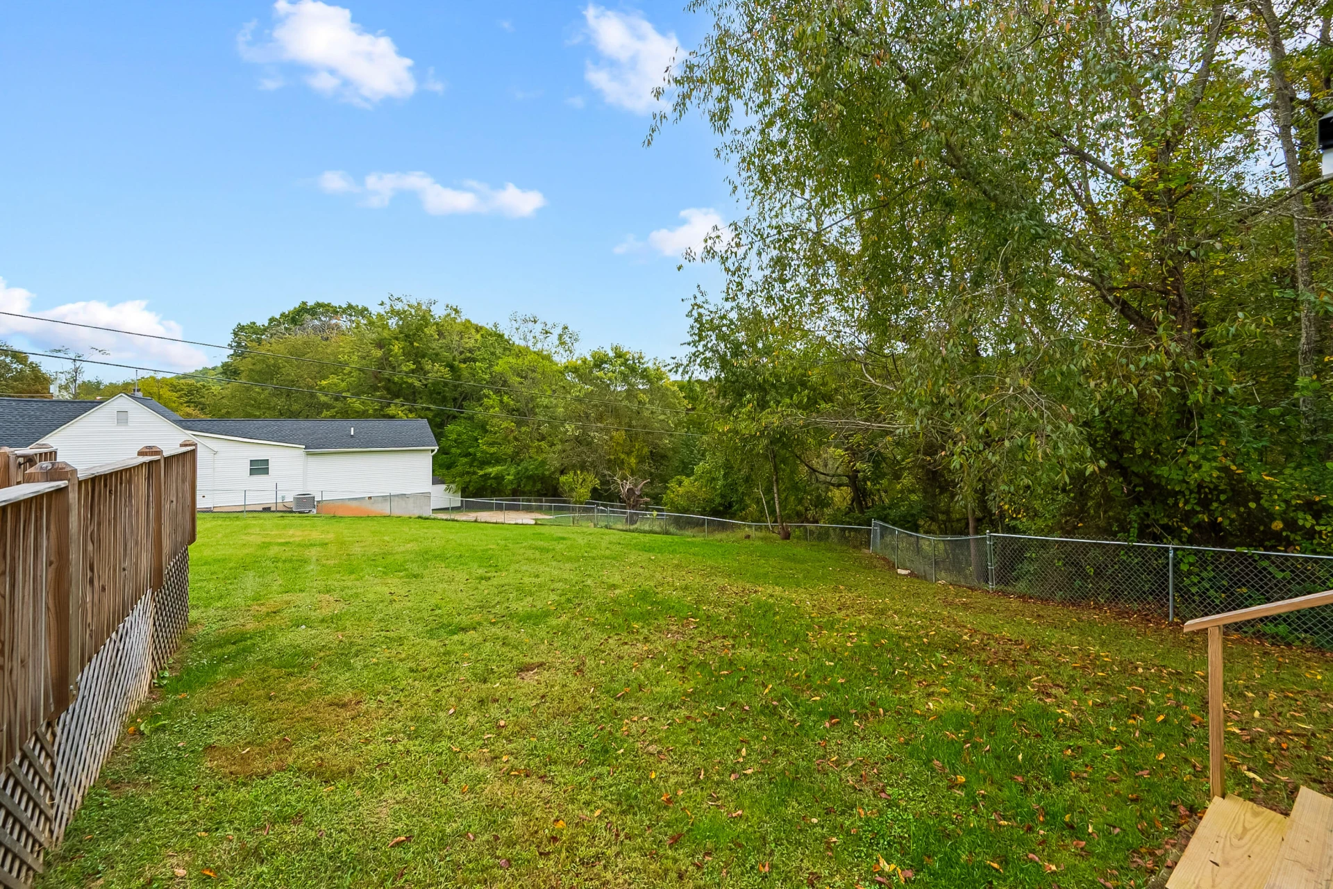 306 Lester ST - Photo 32