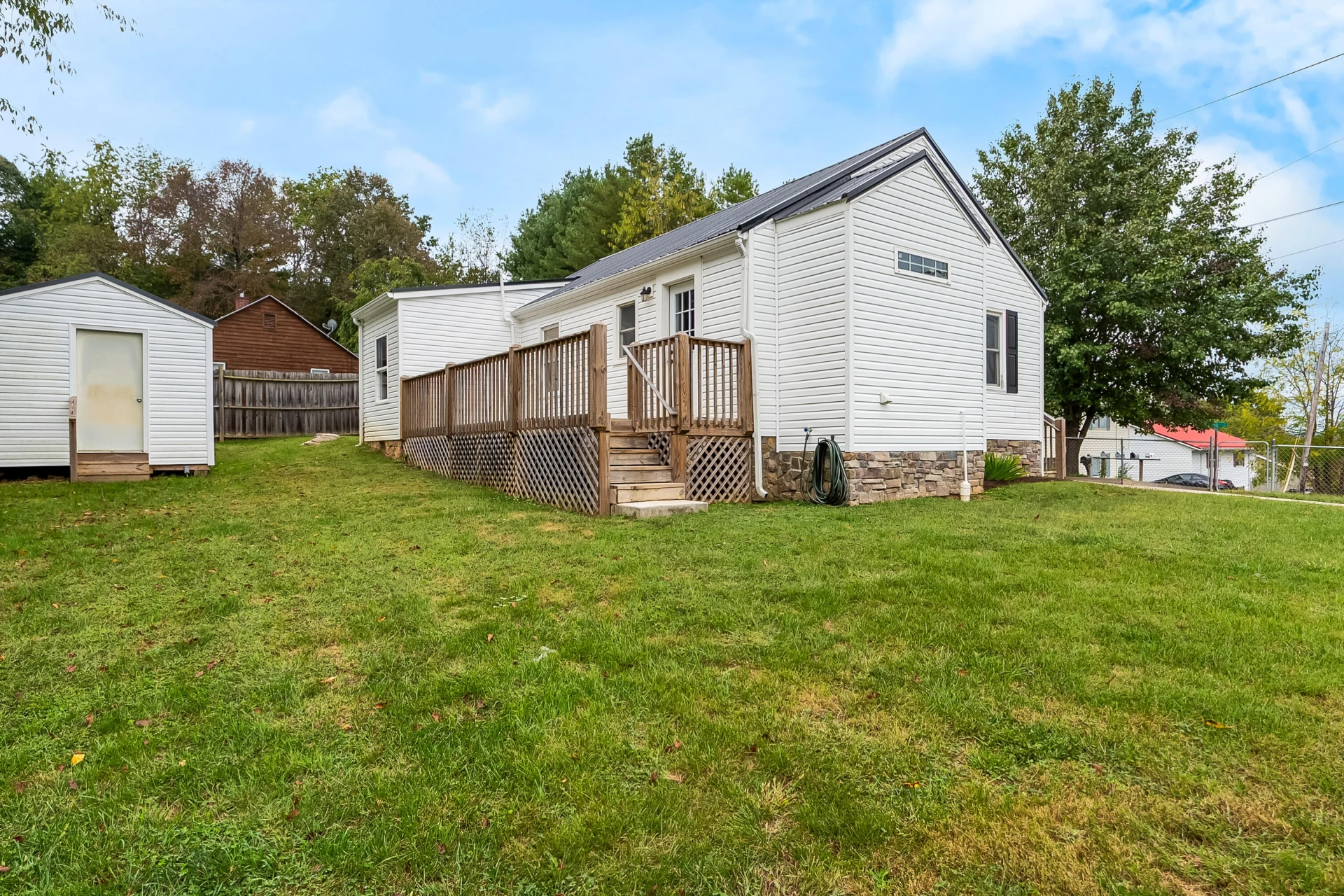306 Lester ST - Photo 35