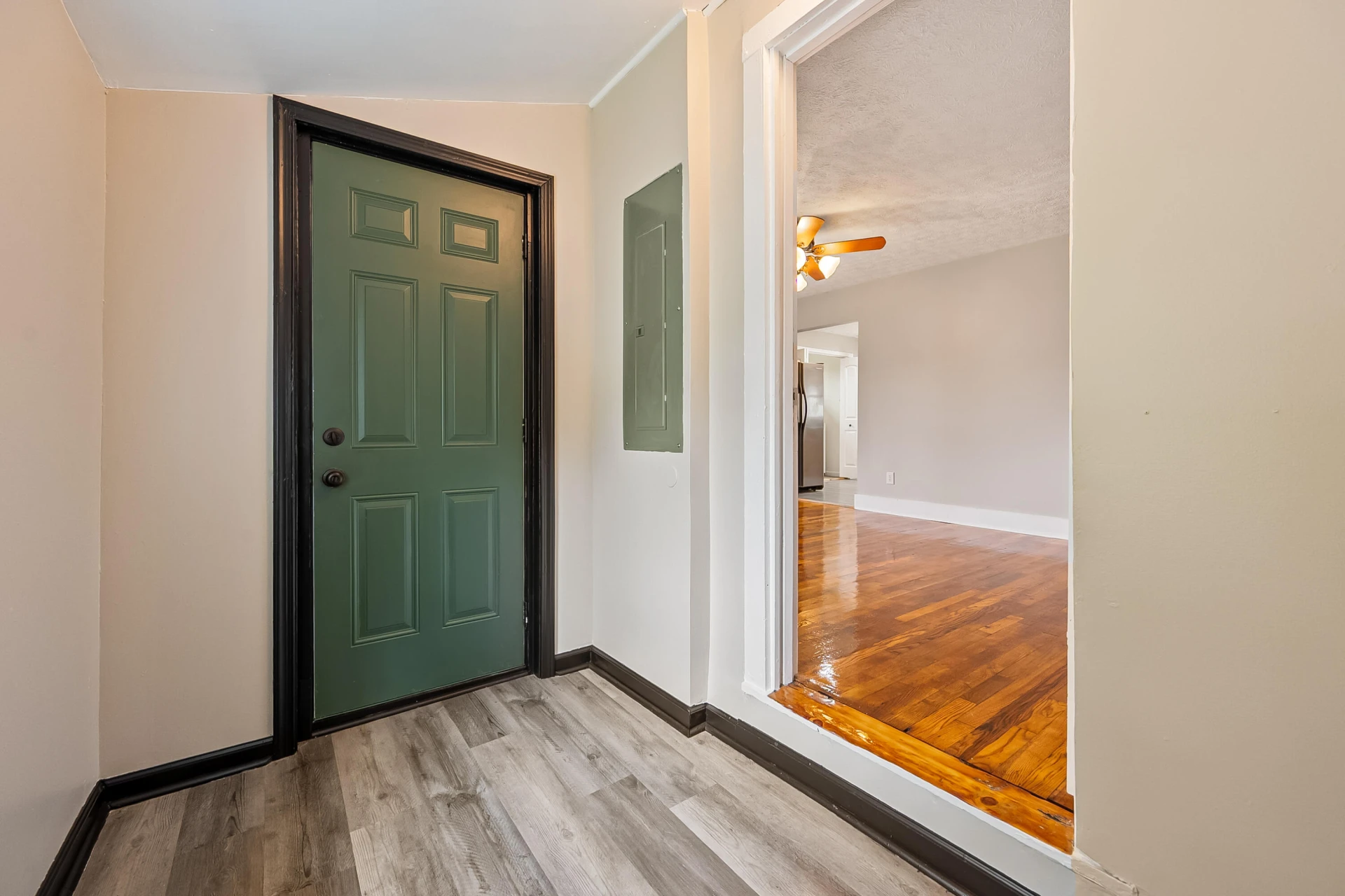 306 Lester ST - Photo 7