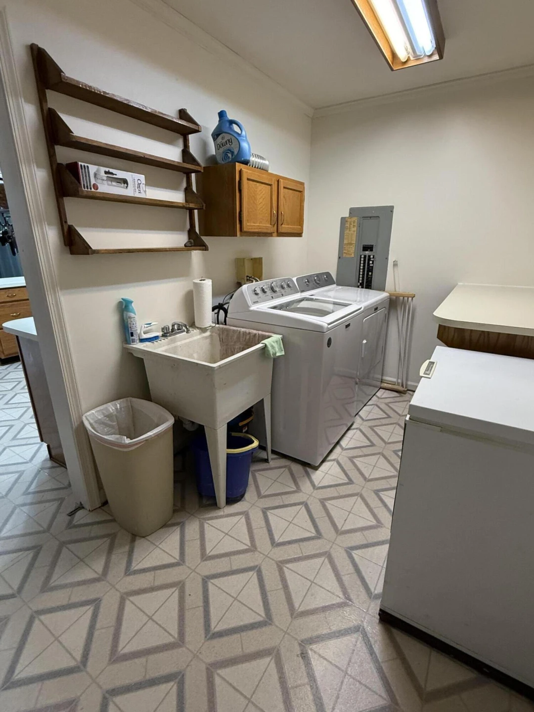 1111 Stratford DR - Photo 24