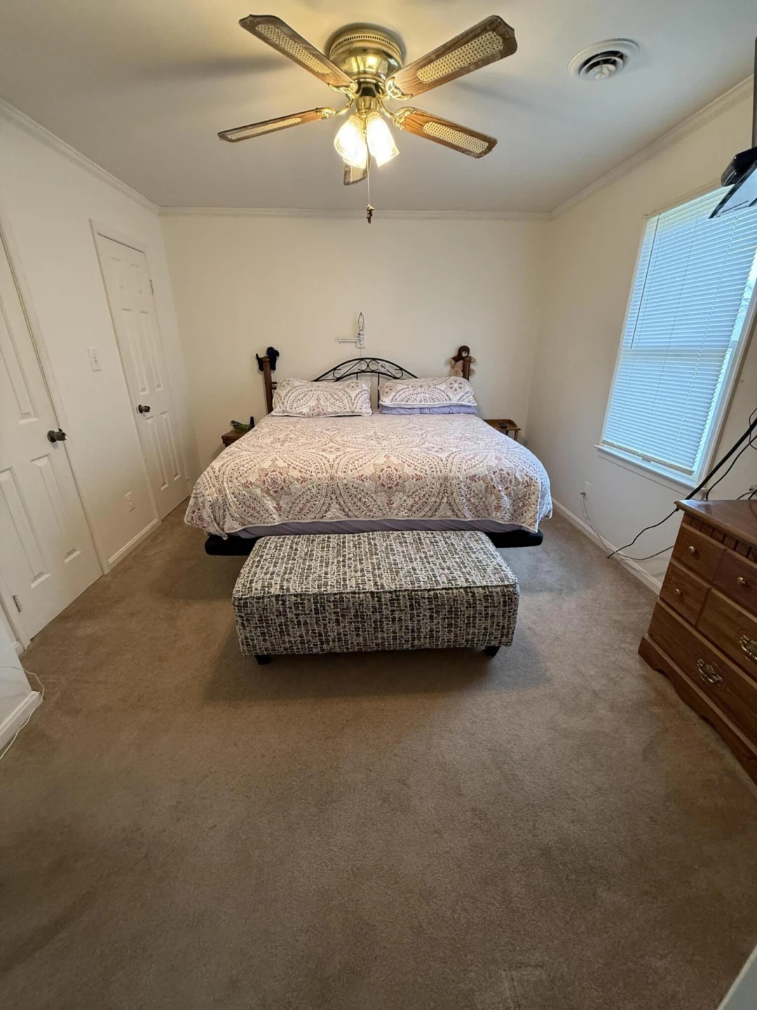 1111 Stratford DR - Photo 37