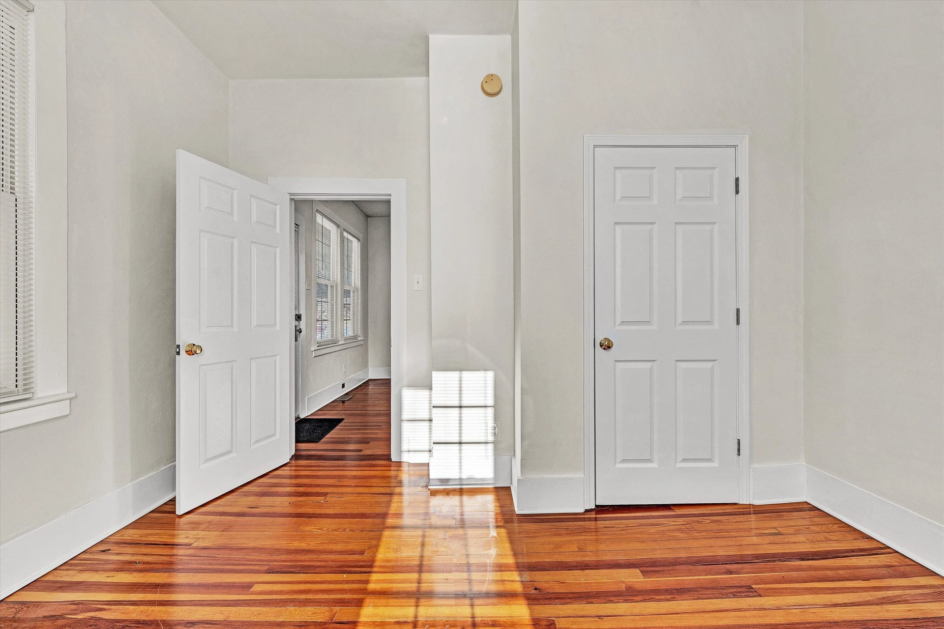 410 N Blair ST - Photo 11
