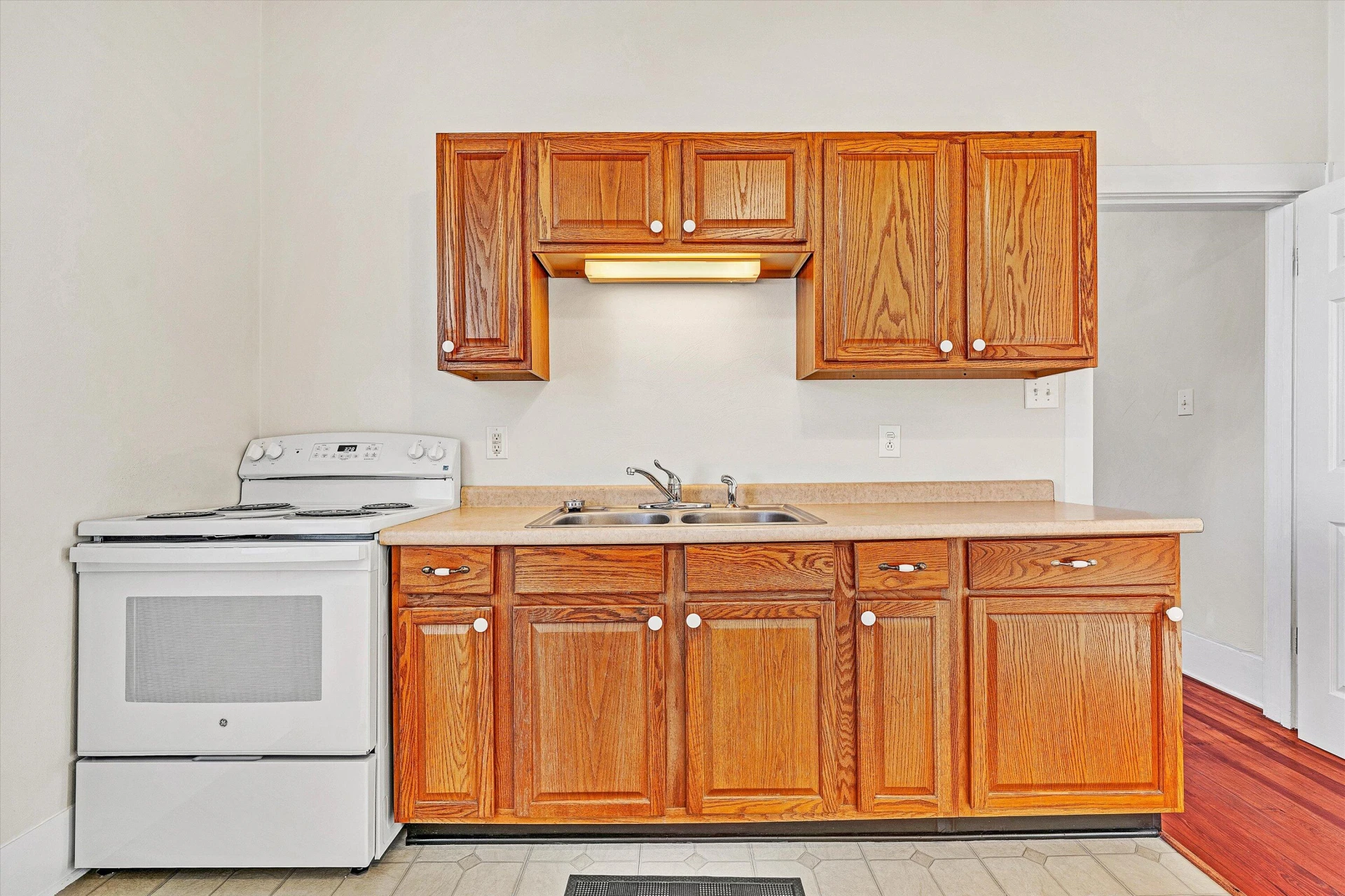 410 N Blair ST - Photo 14