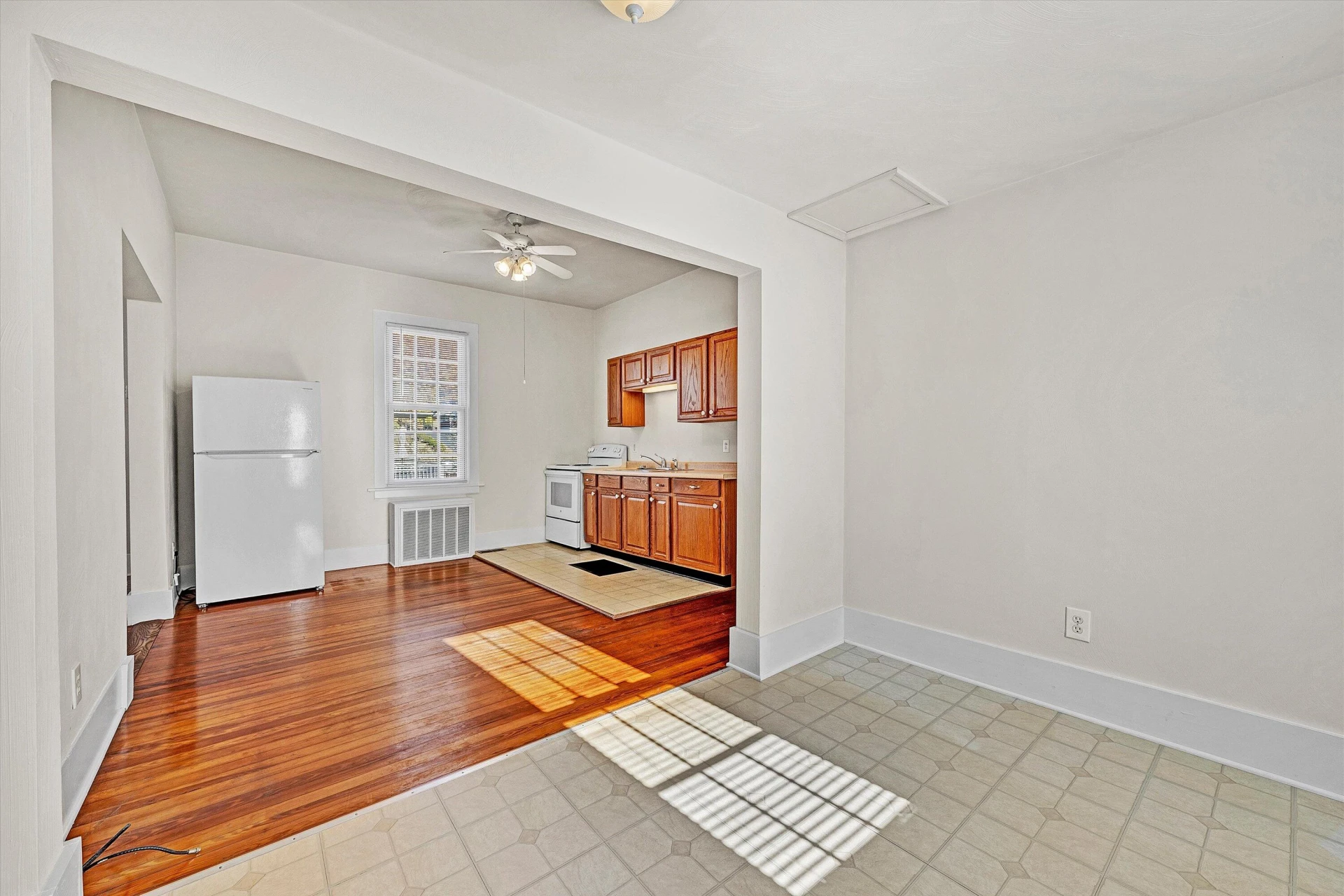410 N Blair ST - Photo 17