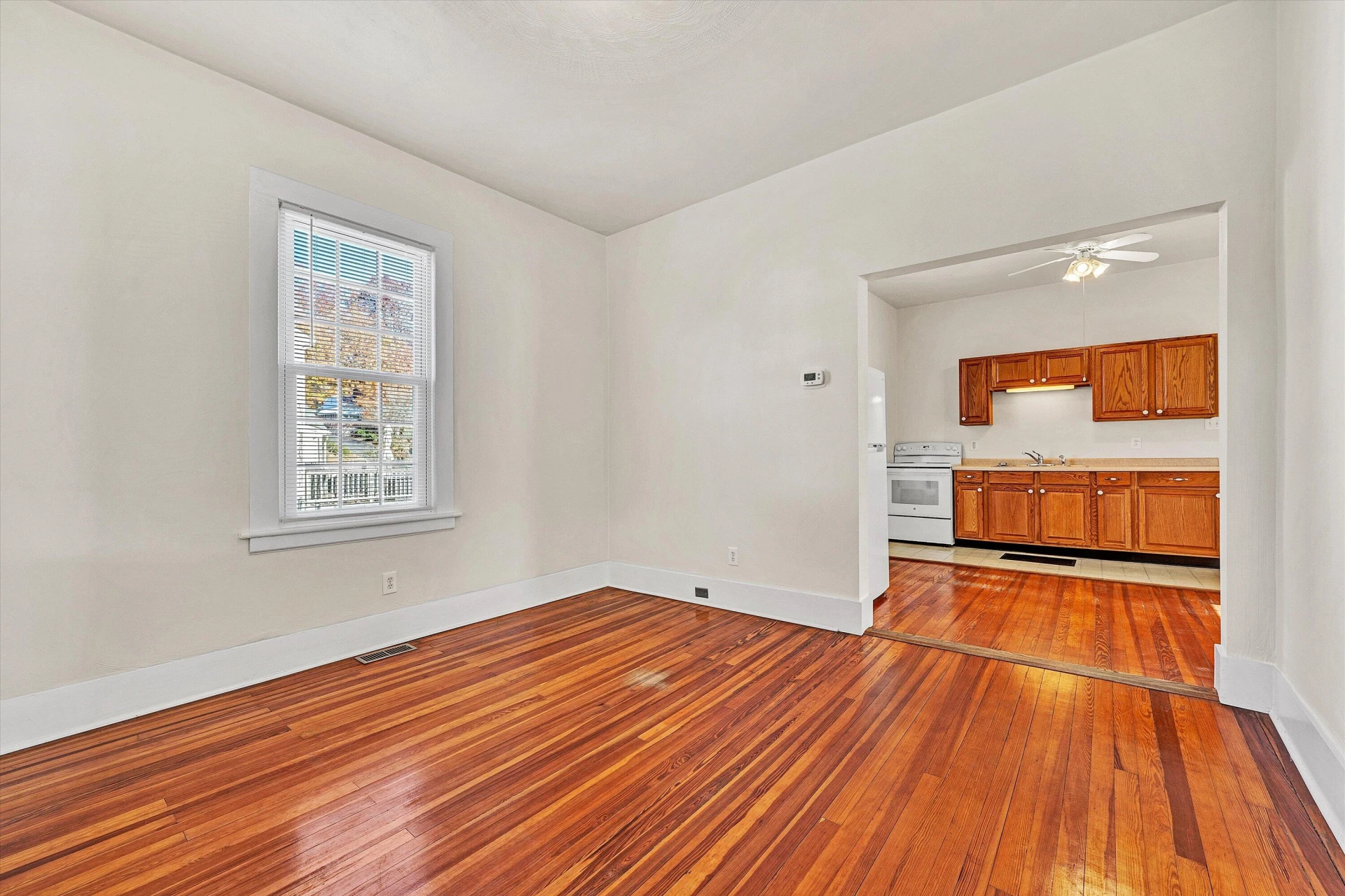 410 N Blair ST - Photo 8