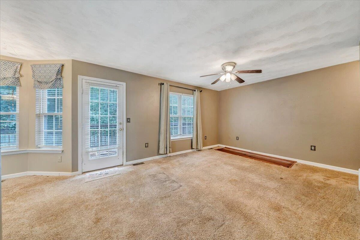 4933 Pine Glen RD NE - Photo 18