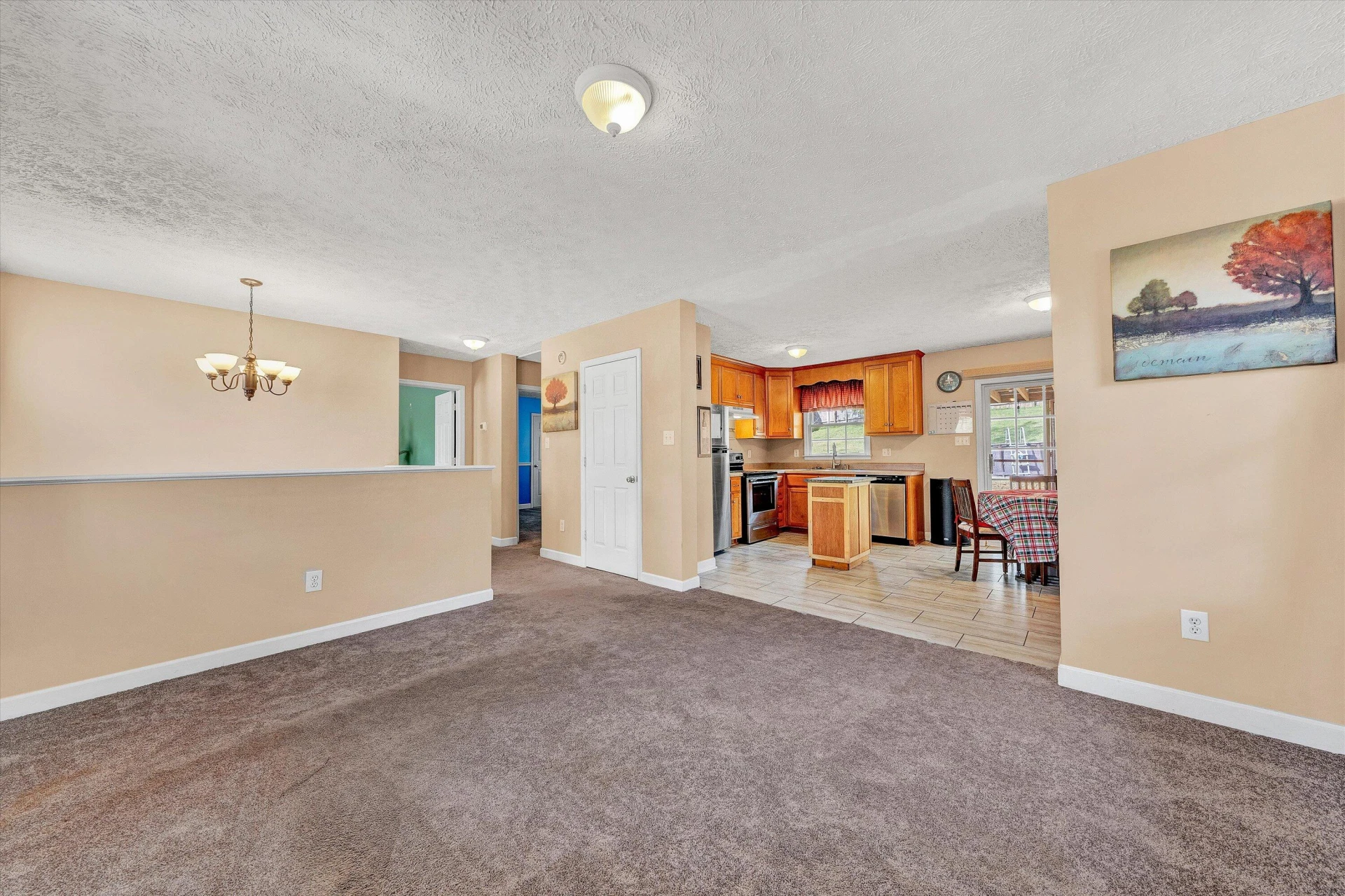 2910 Vinyard AVE NE - Photo 8