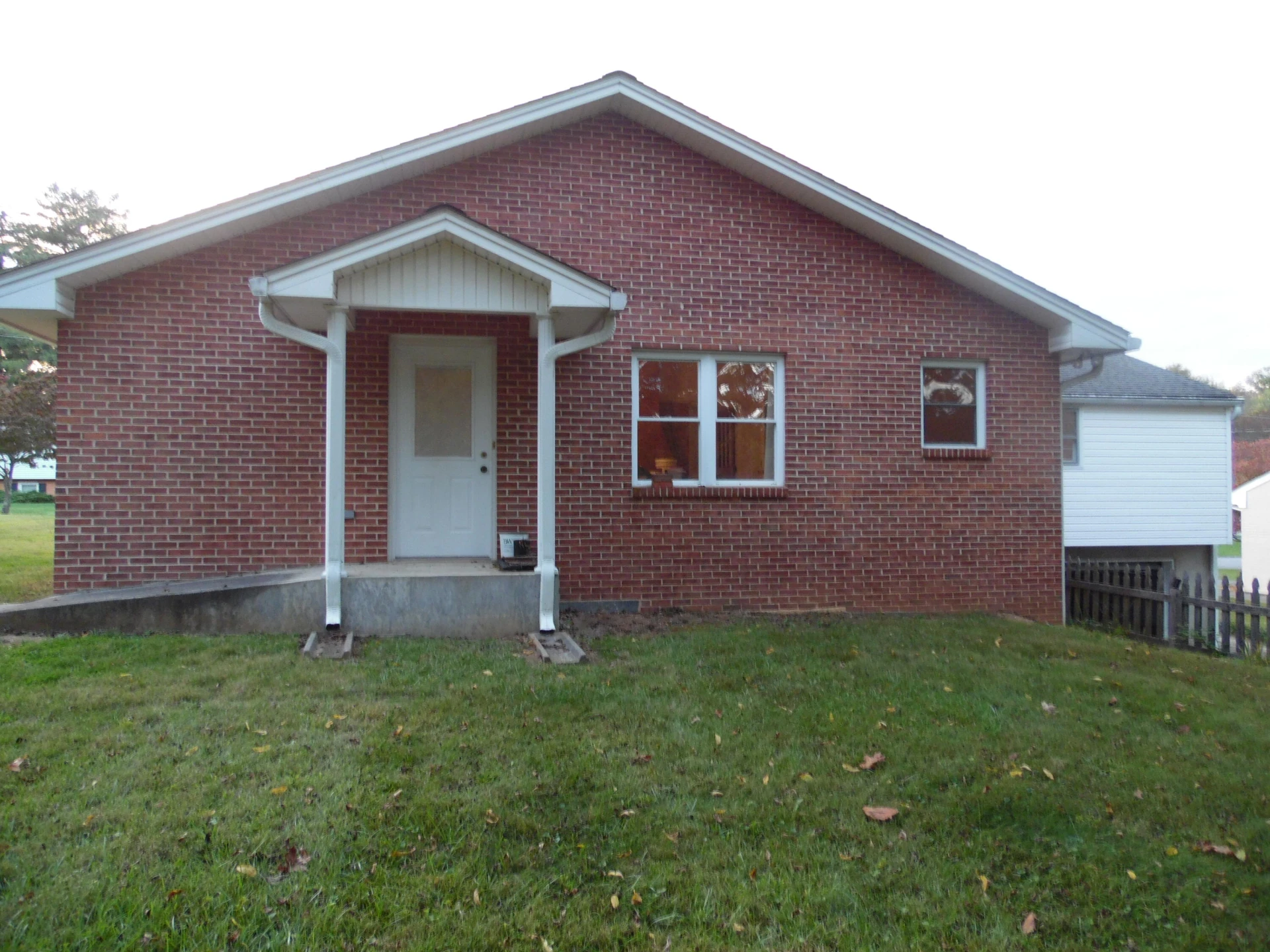 3430 Ashmeade DR - Photo 3