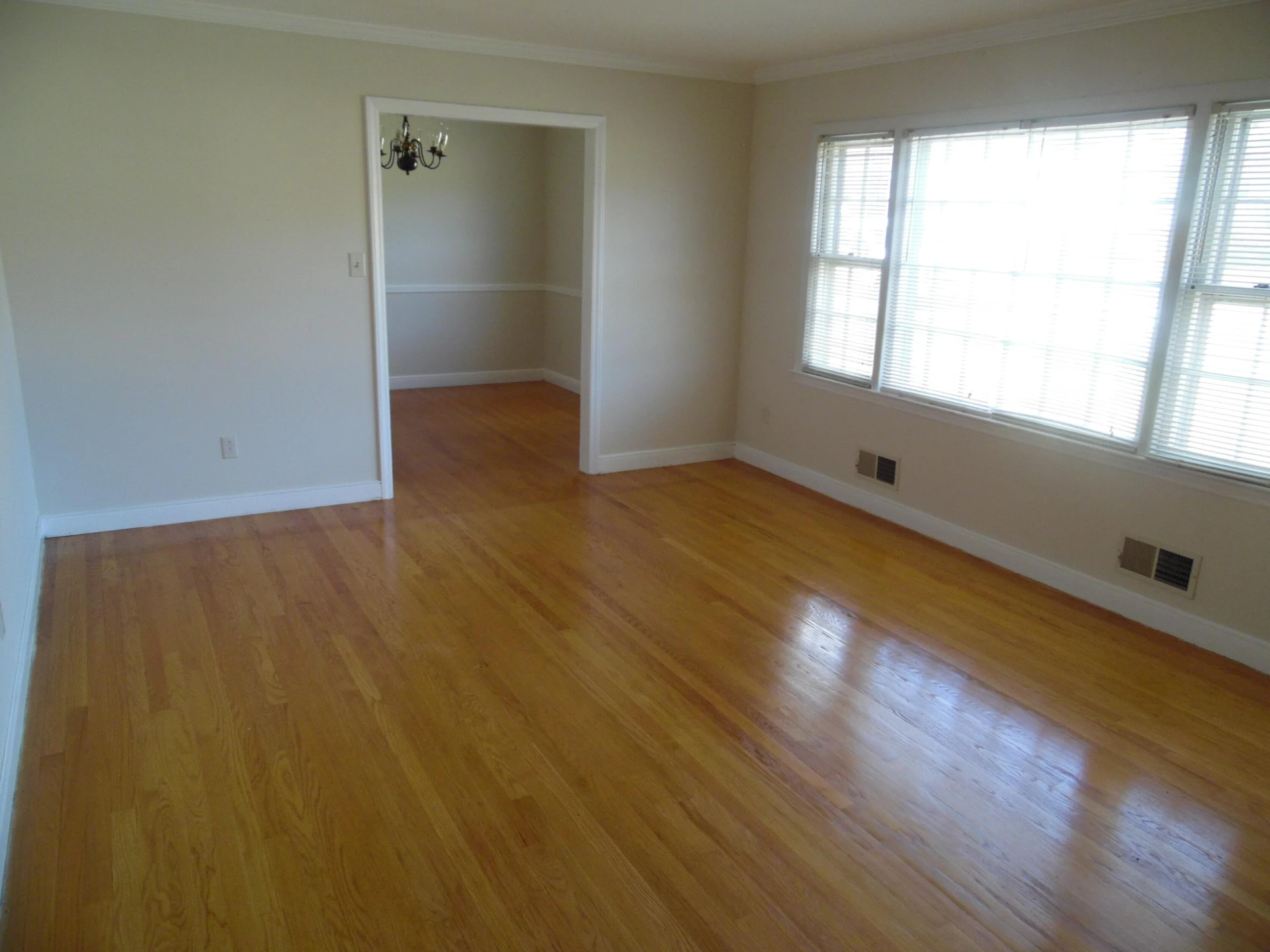 3430 Ashmeade DR - Photo 5
