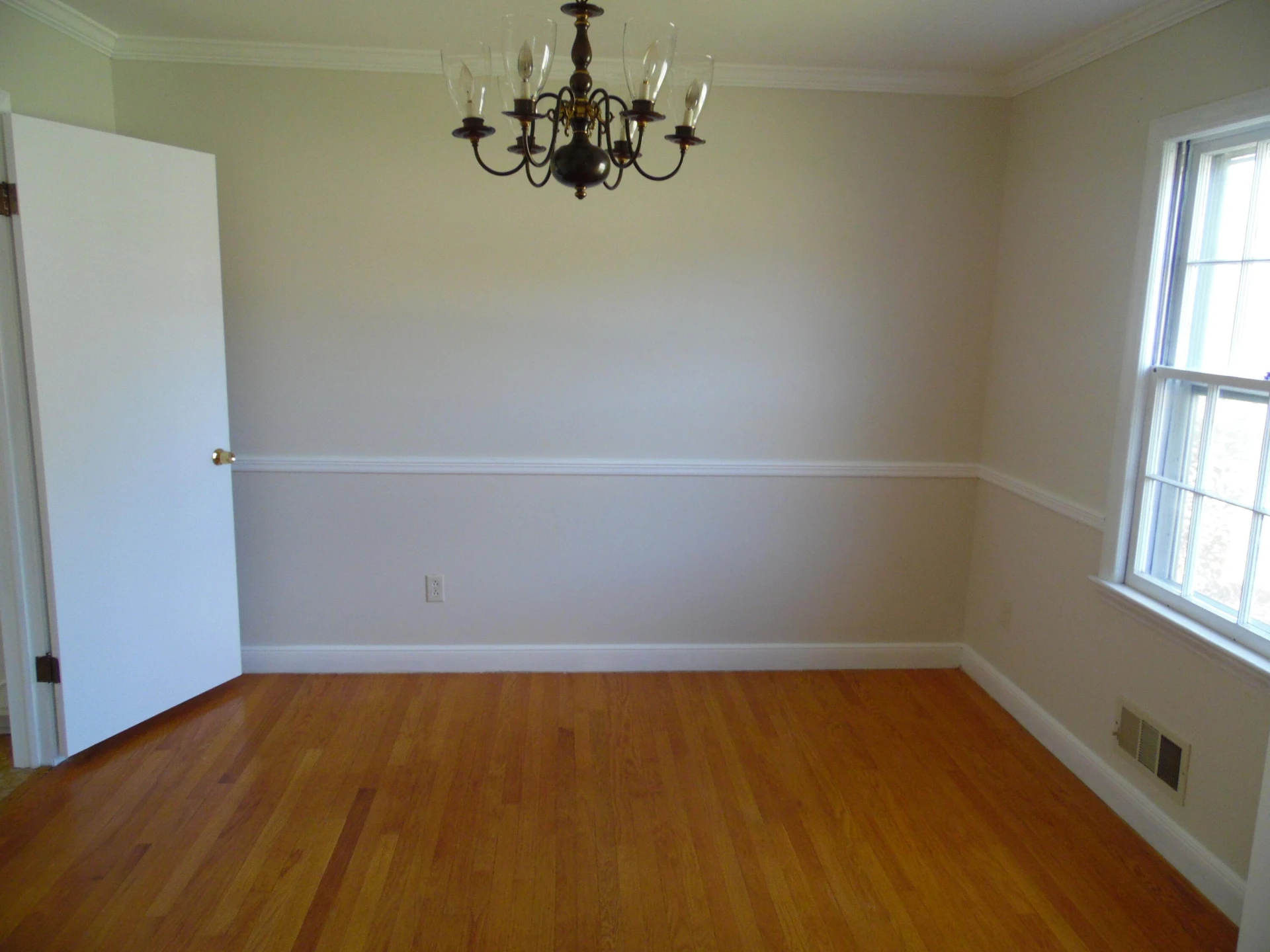 3430 Ashmeade DR - Photo 6