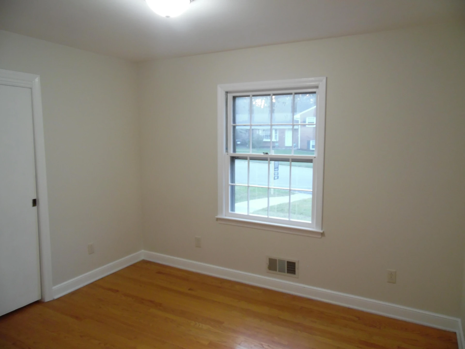 3430 Ashmeade DR - Photo 8