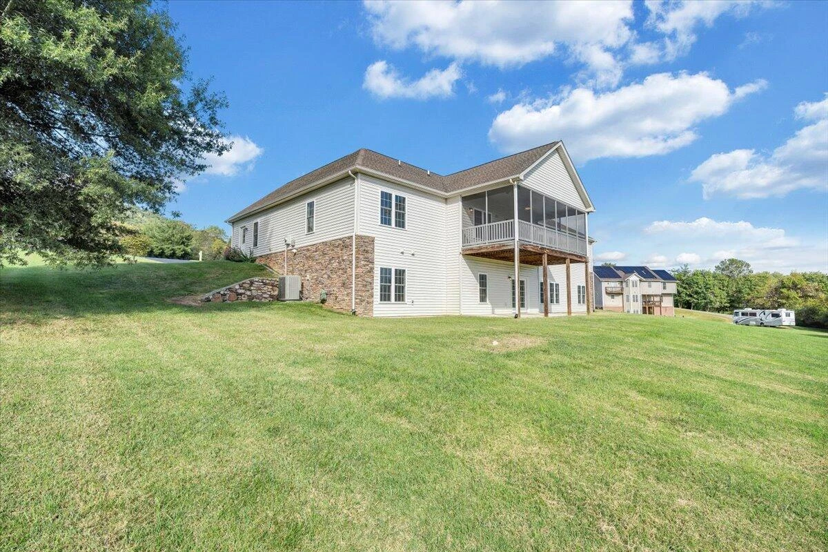 1989 Mountain View RD - Photo 68