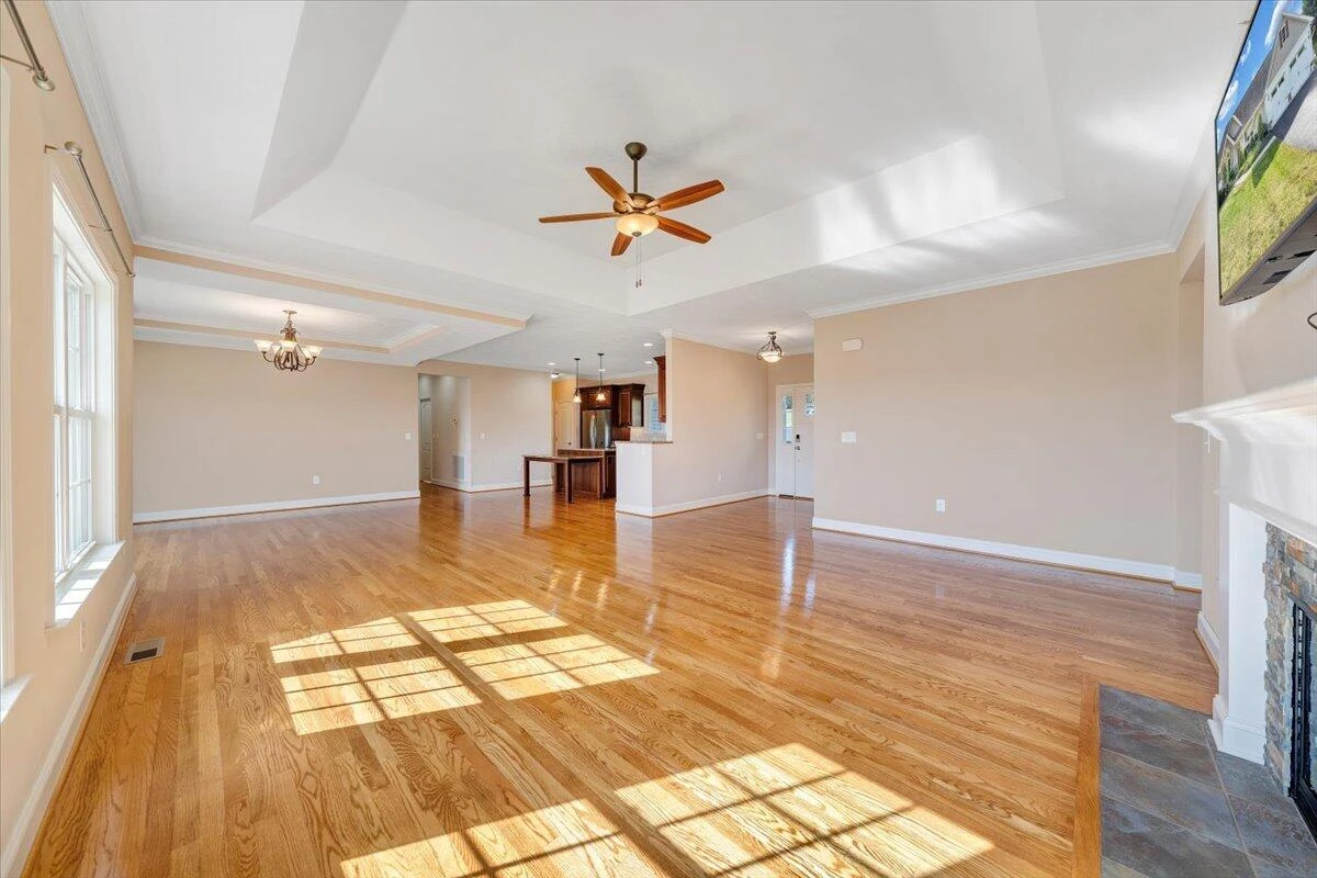 1989 Mountain View RD - Photo 8