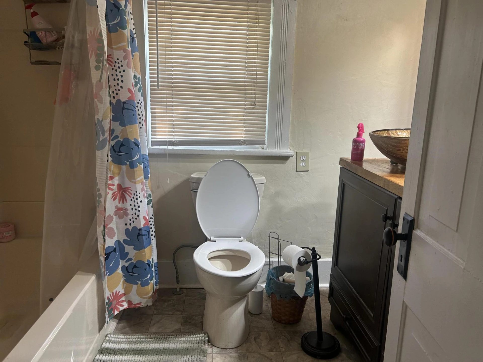 4702 Edgelawn AVE NW - Photo 9