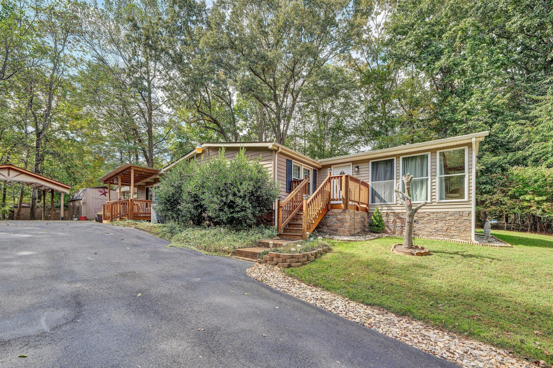 276 Bluewater DR