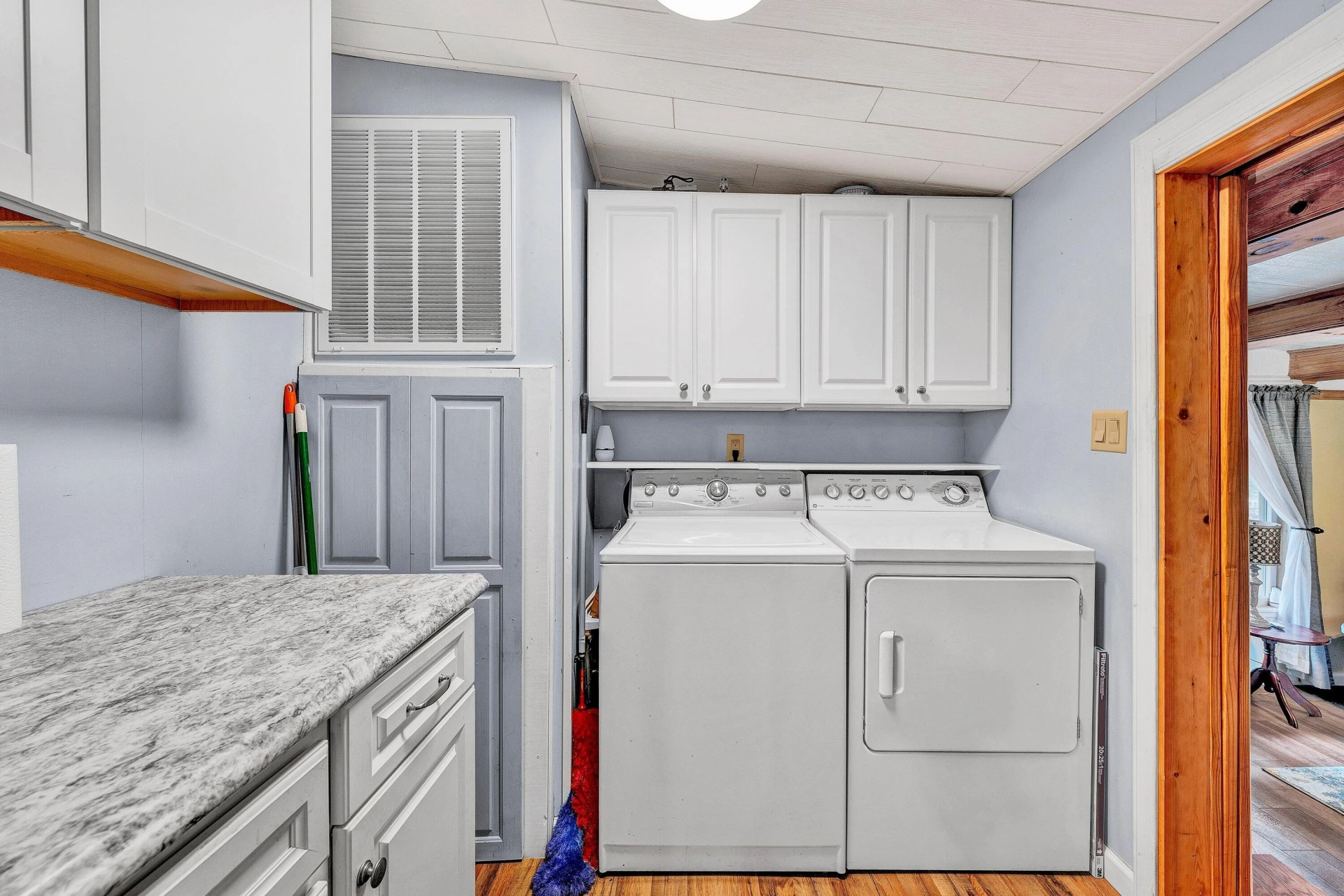 276 Bluewater DR - Photo 17