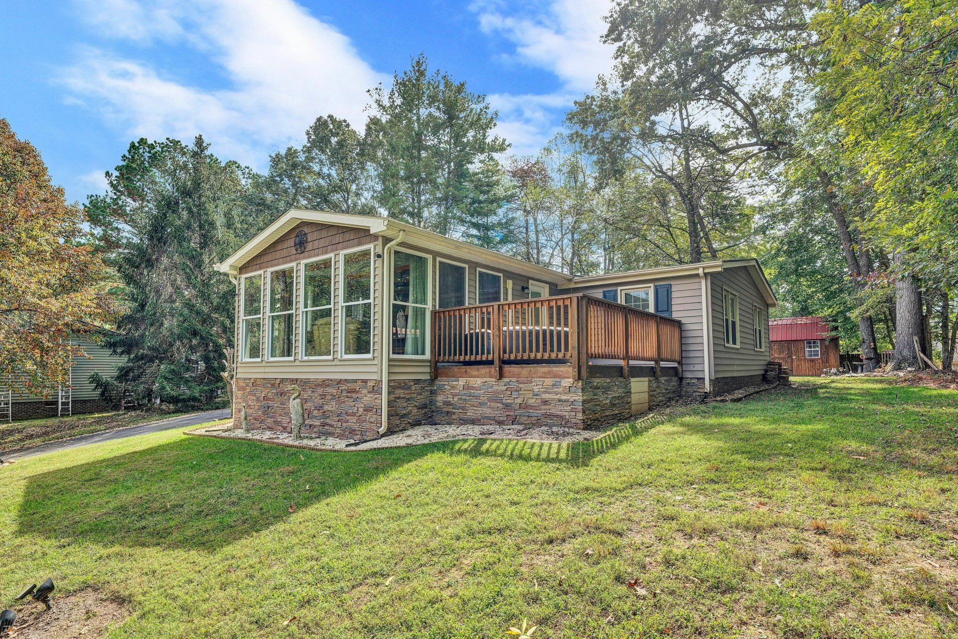 276 Bluewater DR - Photo 2