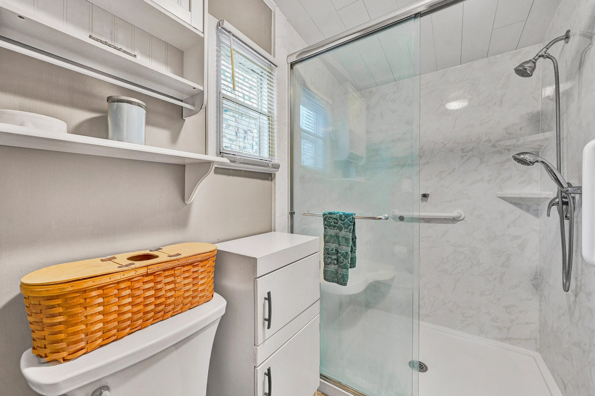 276 Bluewater DR - Photo 24
