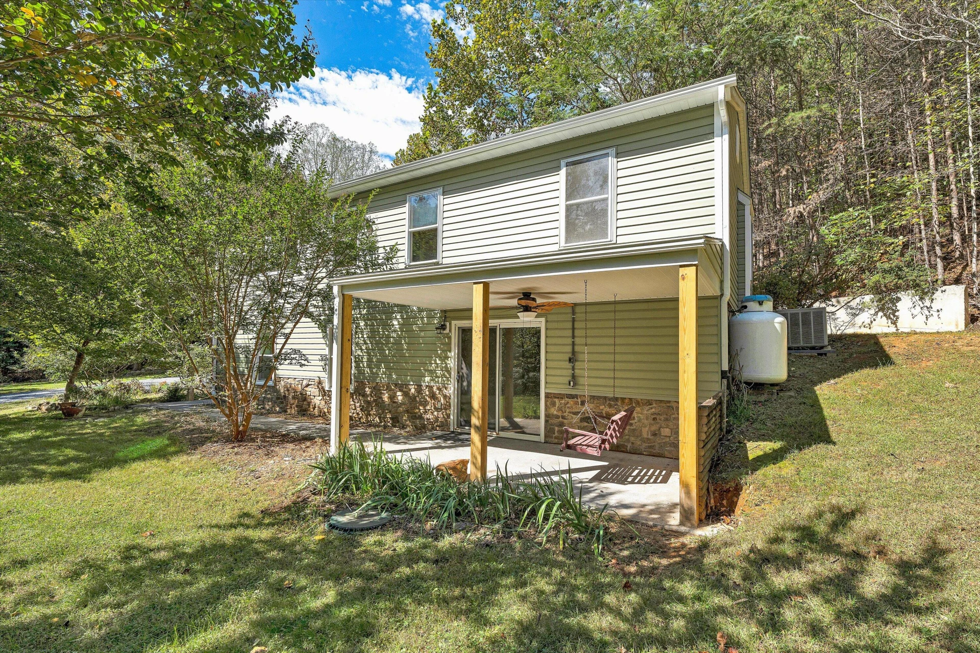 3561 Rutrough RD SE - Photo 2
