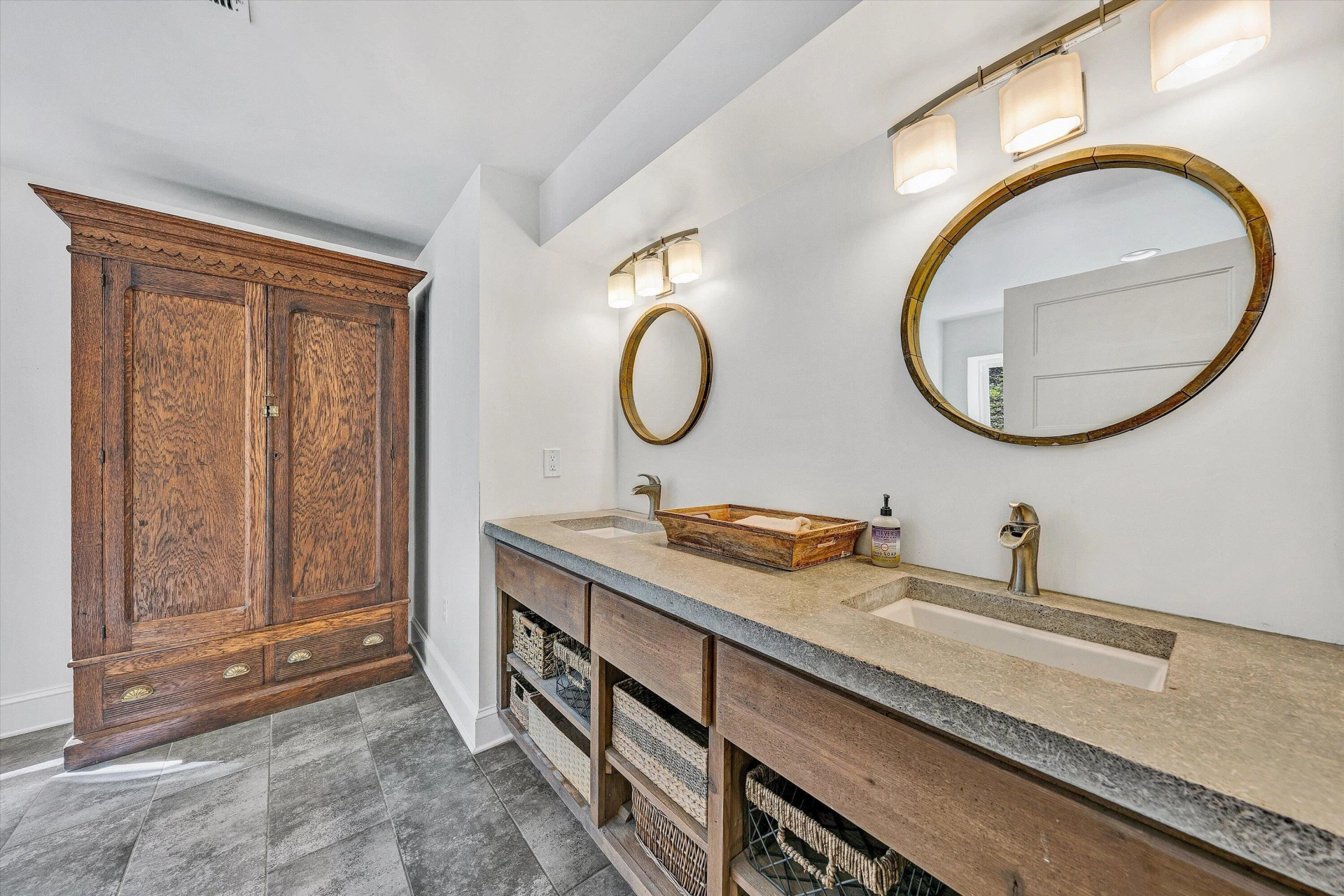3561 Rutrough RD SE - Photo 21