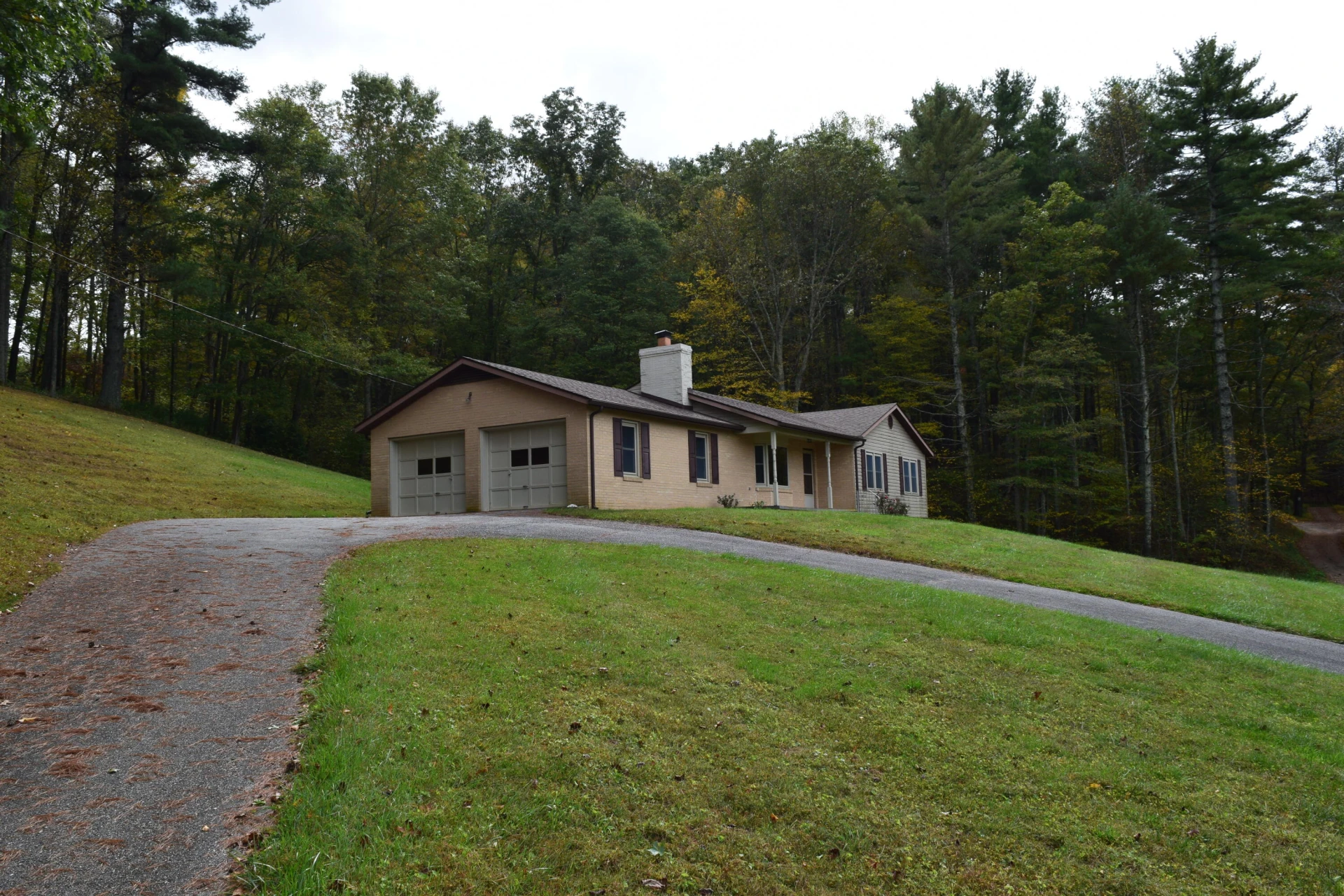 171 Pine Creek WAY SE - Photo 2