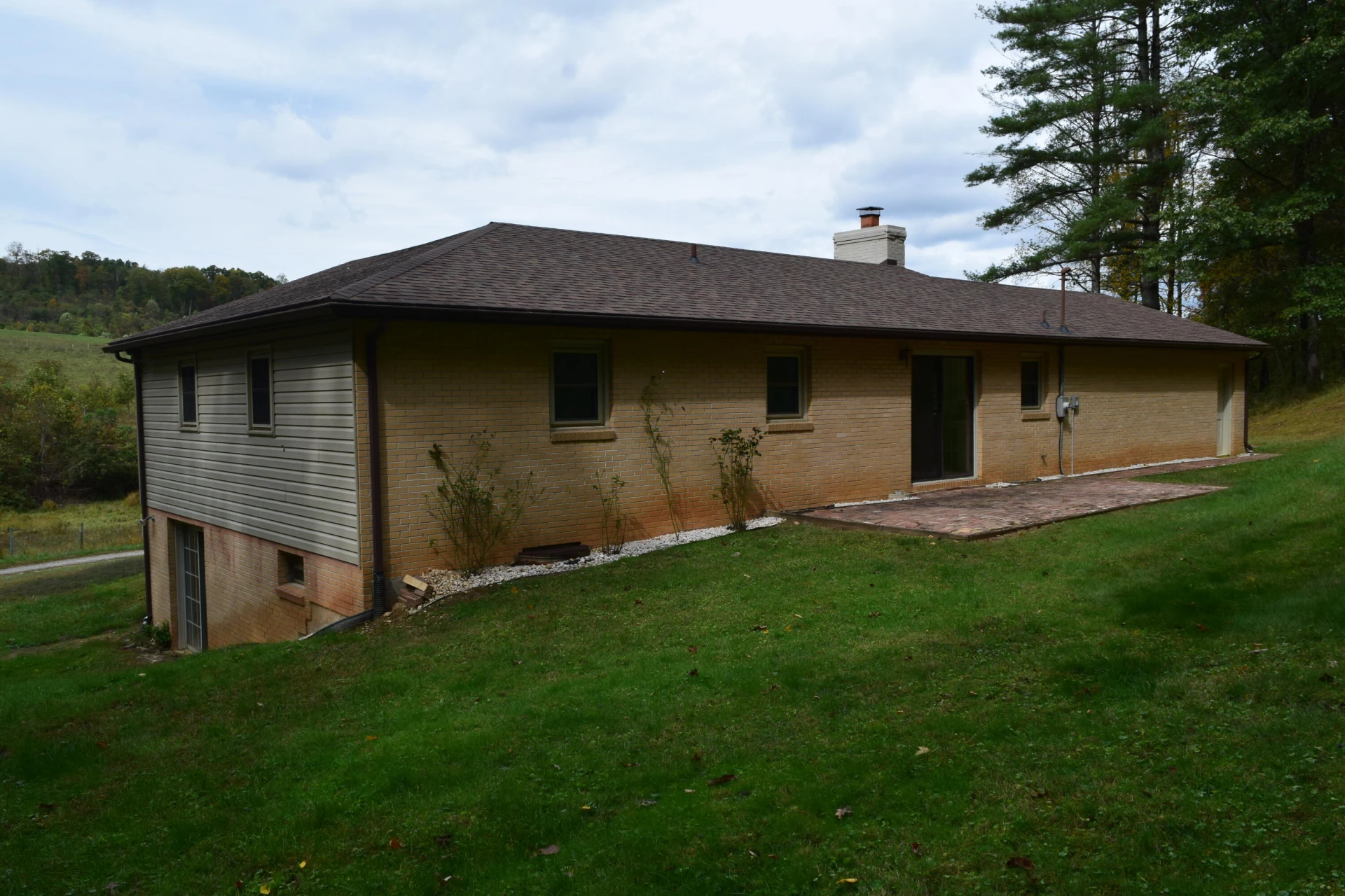 171 Pine Creek WAY SE - Photo 9