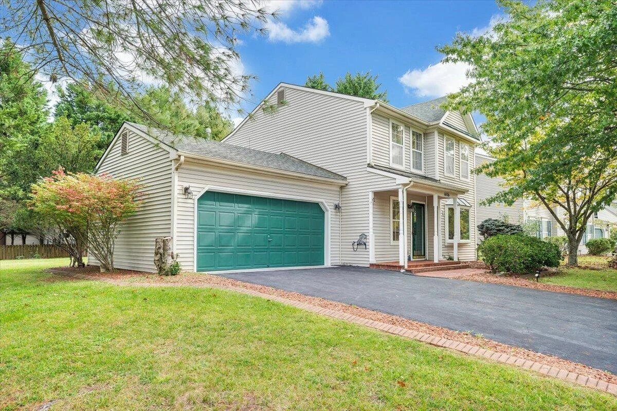 6106 Monet DR