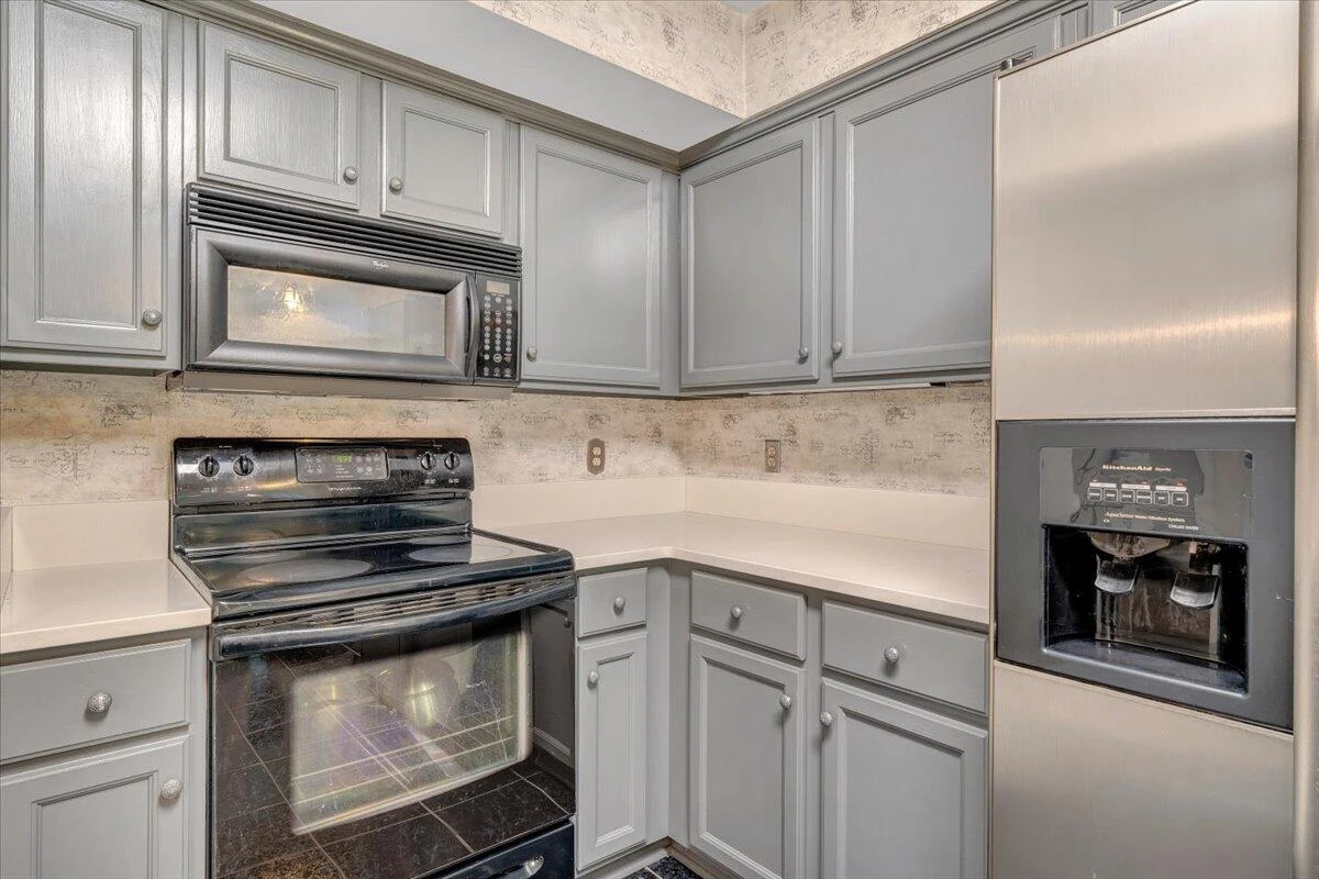 6106 Monet DR - Photo 6