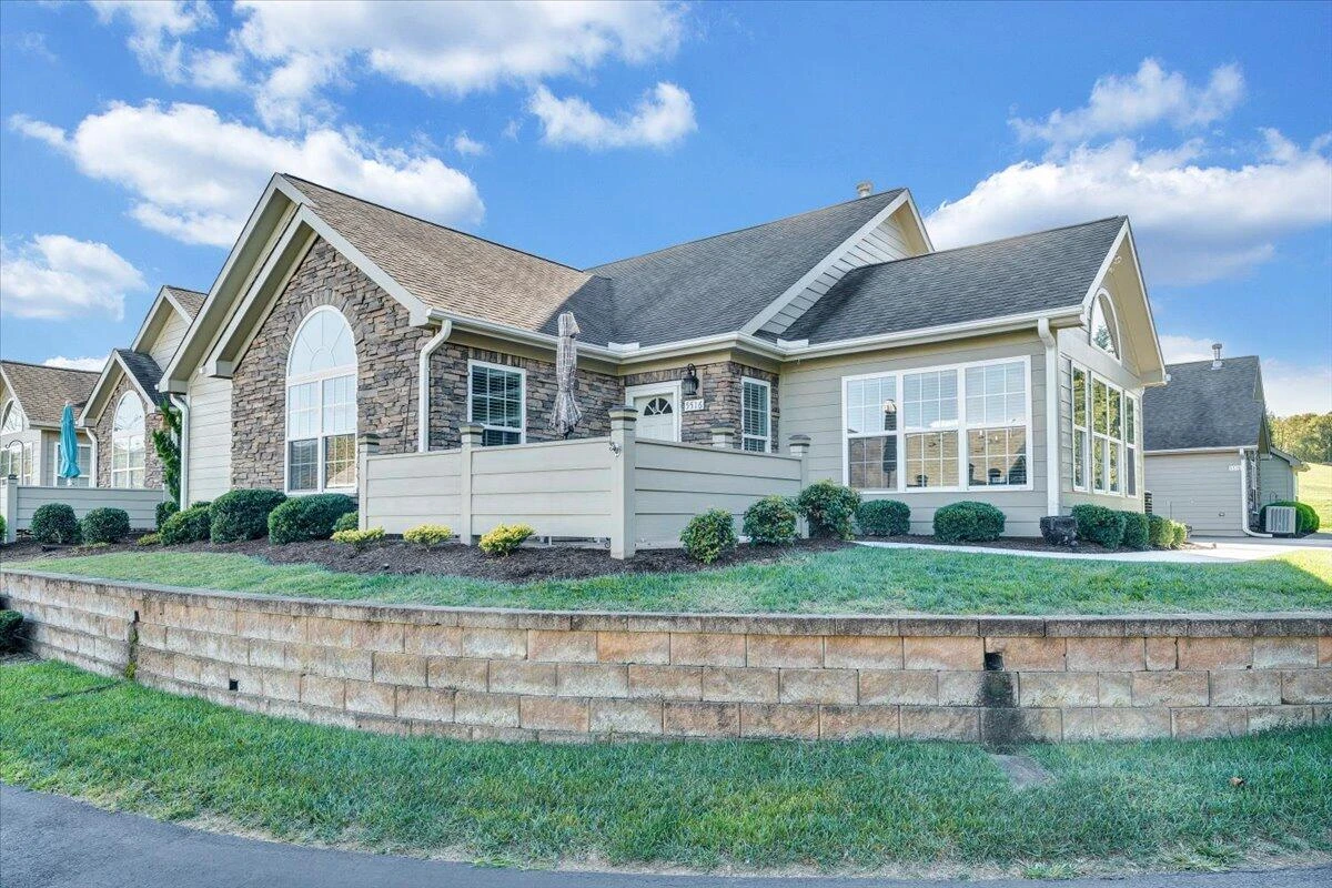 5516 Orchard Villa CIR - Photo 2