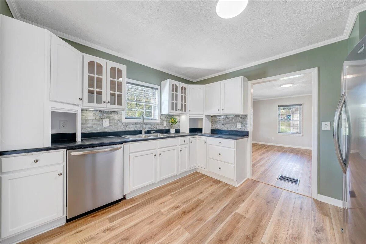 1403 graybill RD NW - Photo 9