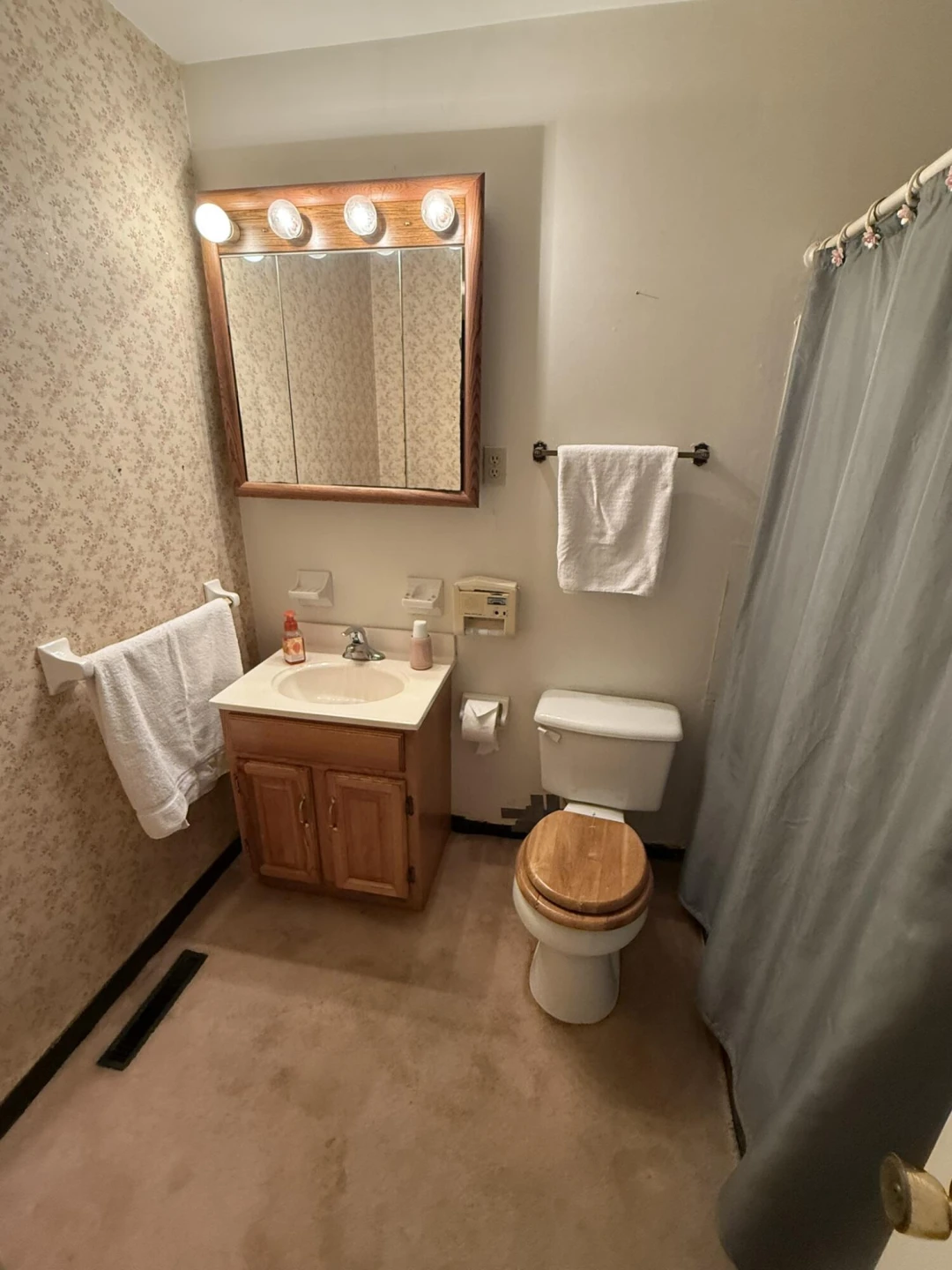 551 Brentwood DR - Photo 16