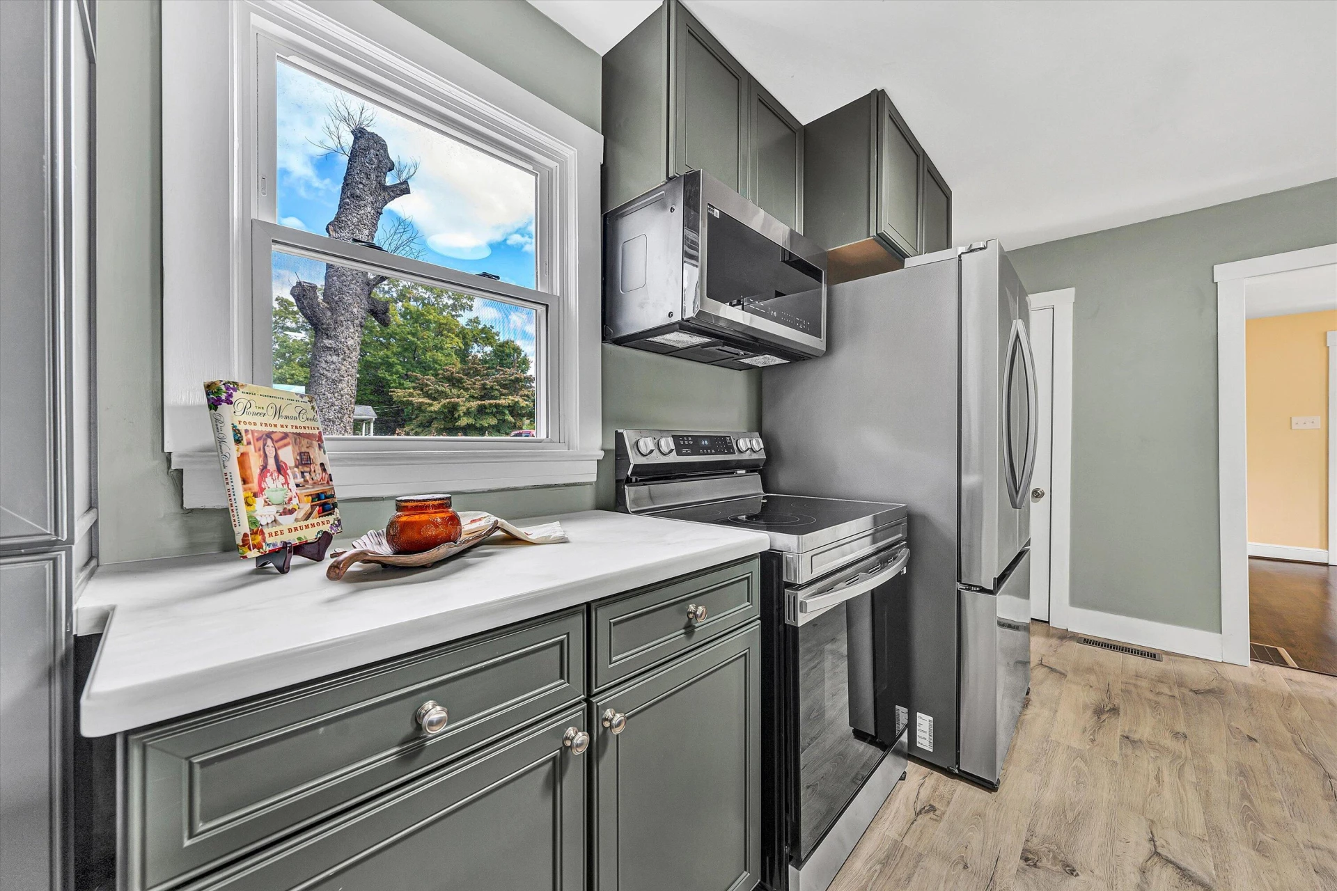 1702 East Gate AVE NE - Photo 16