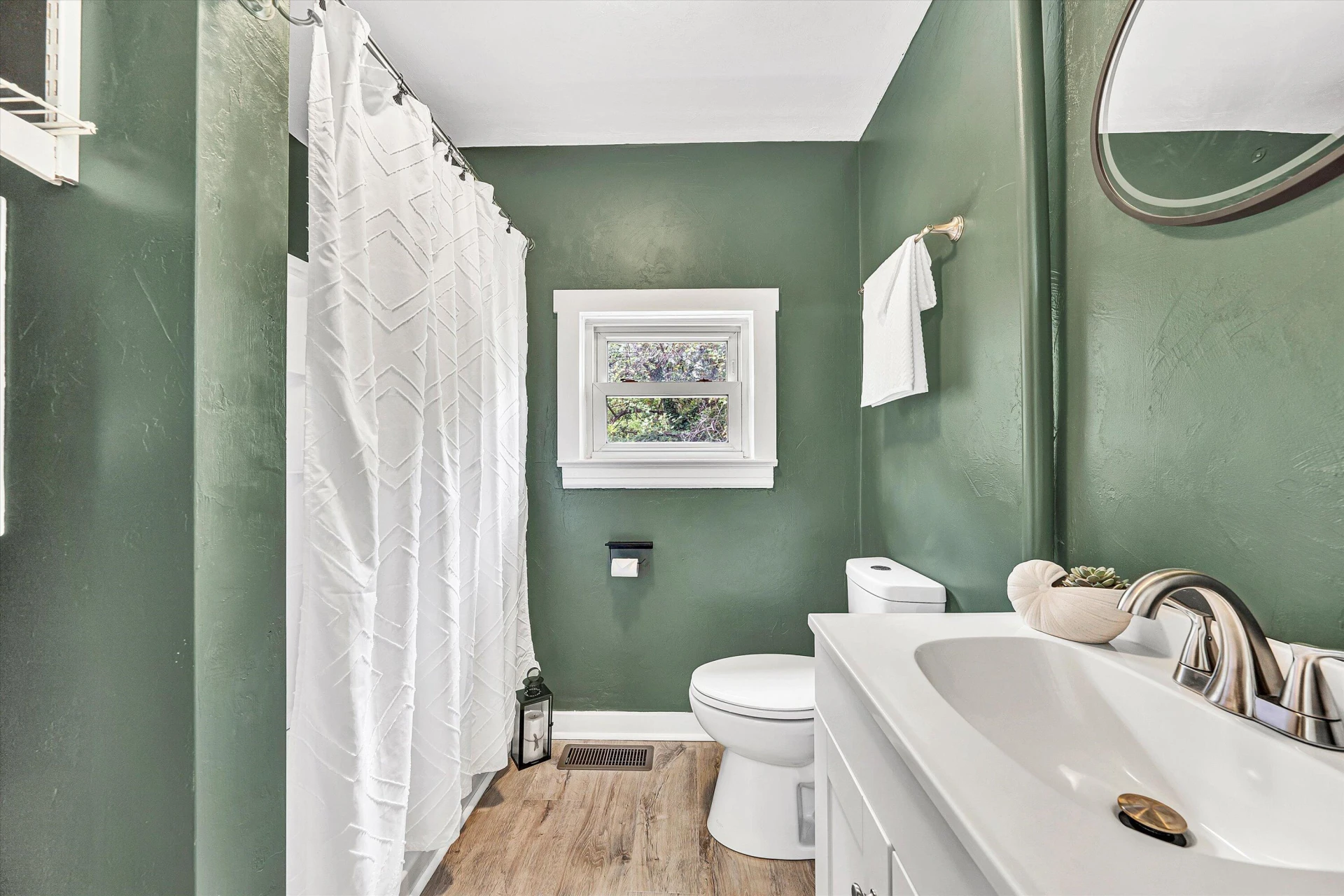 1702 East Gate AVE NE - Photo 17