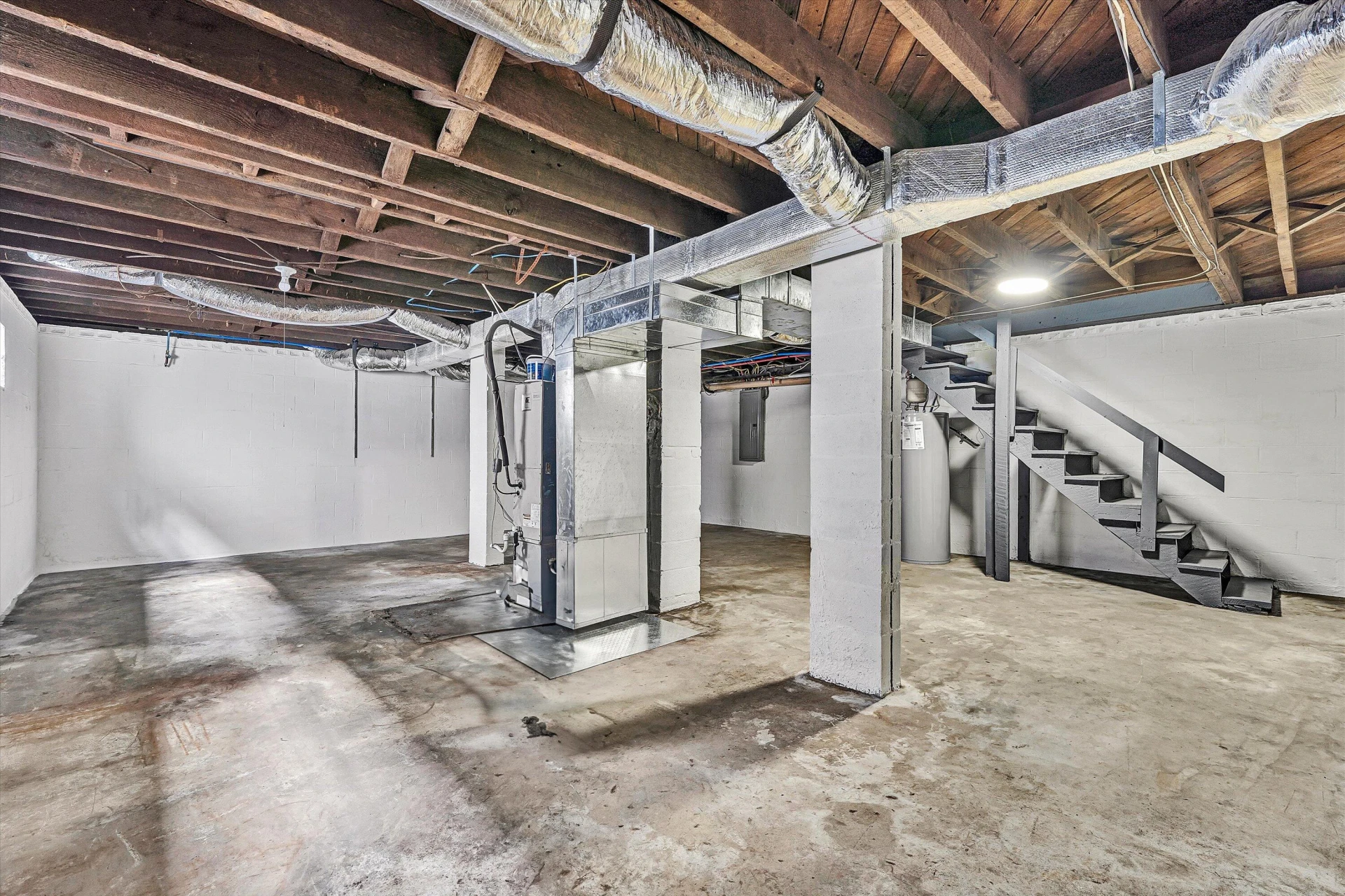 1702 East Gate AVE NE - Photo 32