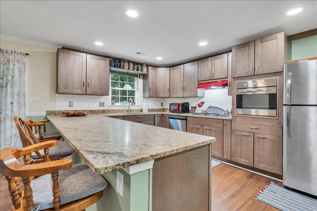 675 Ray ST - Photo 11
