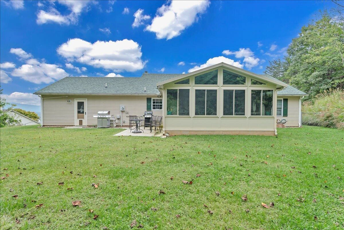 675 Ray ST - Photo 42