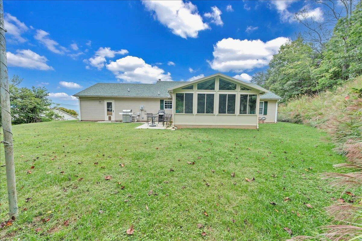 675 Ray ST - Photo 43