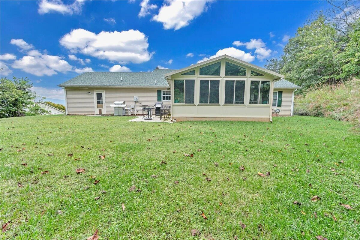 675 Ray ST - Photo 46