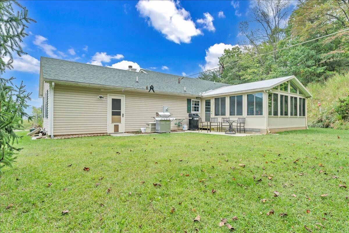 675 Ray ST - Photo 47