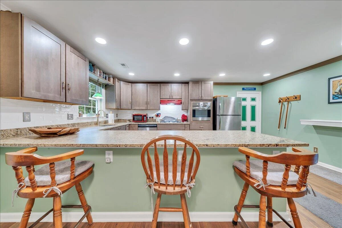 675 Ray ST - Photo 10