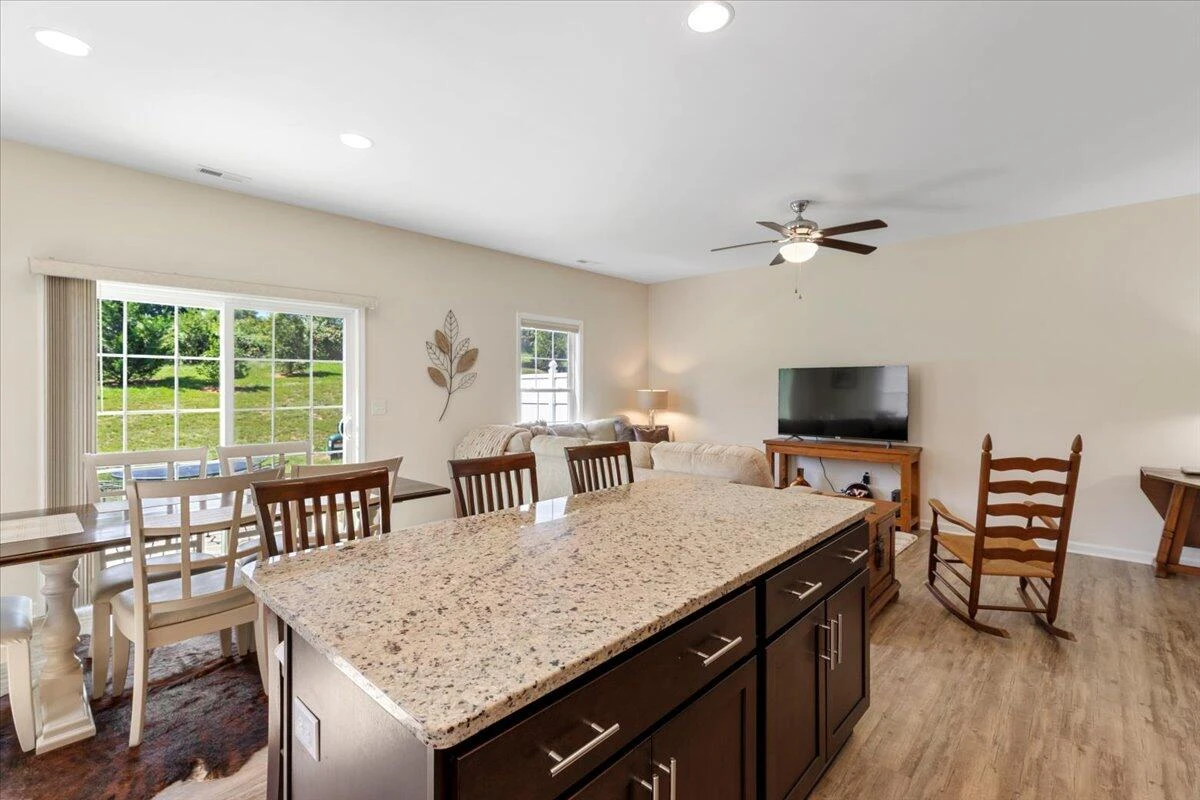 229 Louise LN - Photo 14