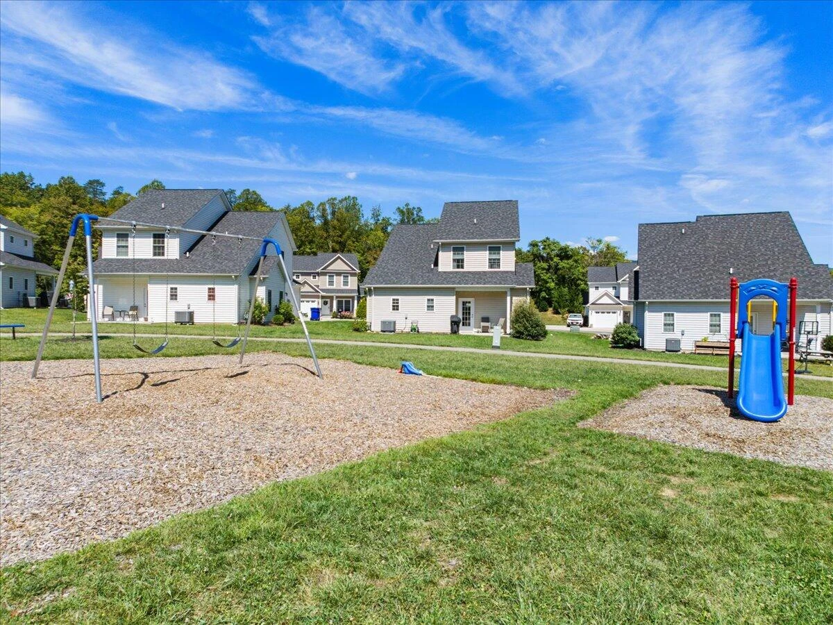 229 Louise LN - Photo 36