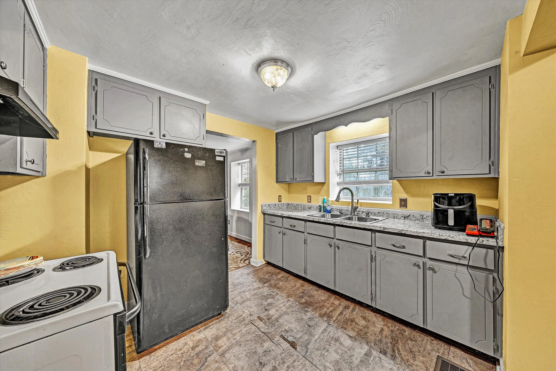 4401 Yellow Mountain RD - Photo 13