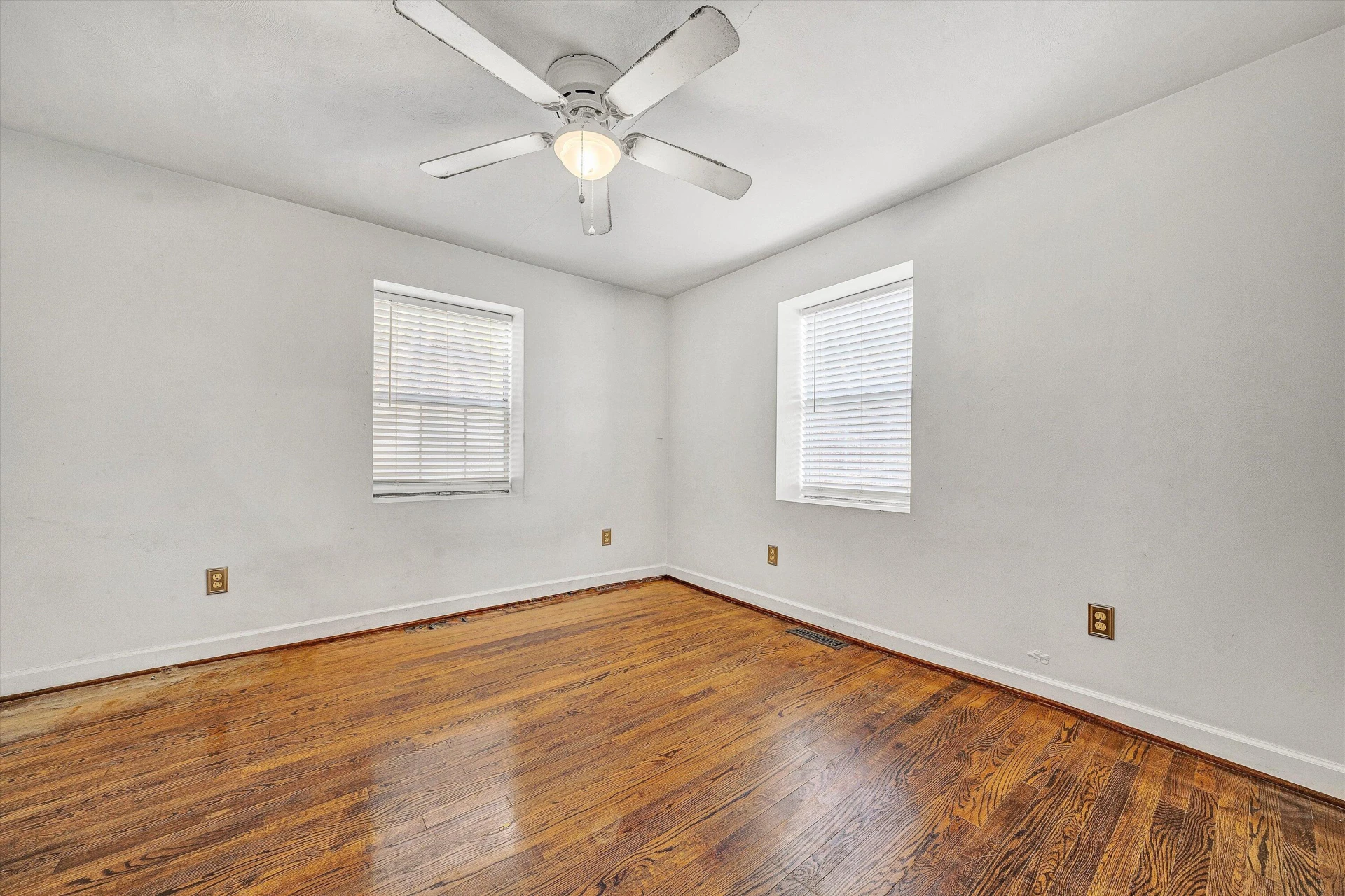 4401 Yellow Mountain RD - Photo 18